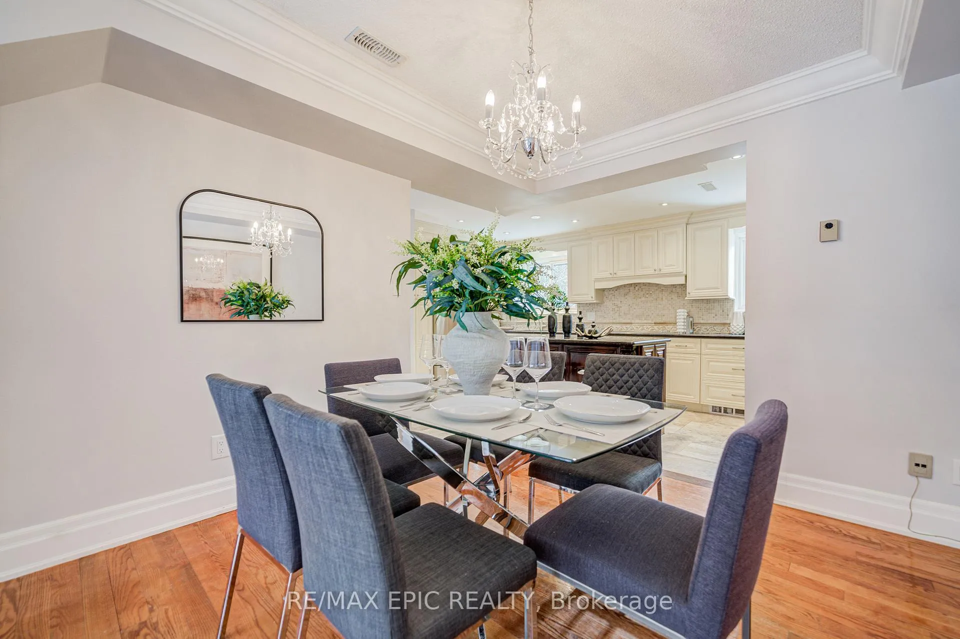 Photo 12 of Unit 6, 115 Henderson Avenue, Markham, Thornhill — HOMEH