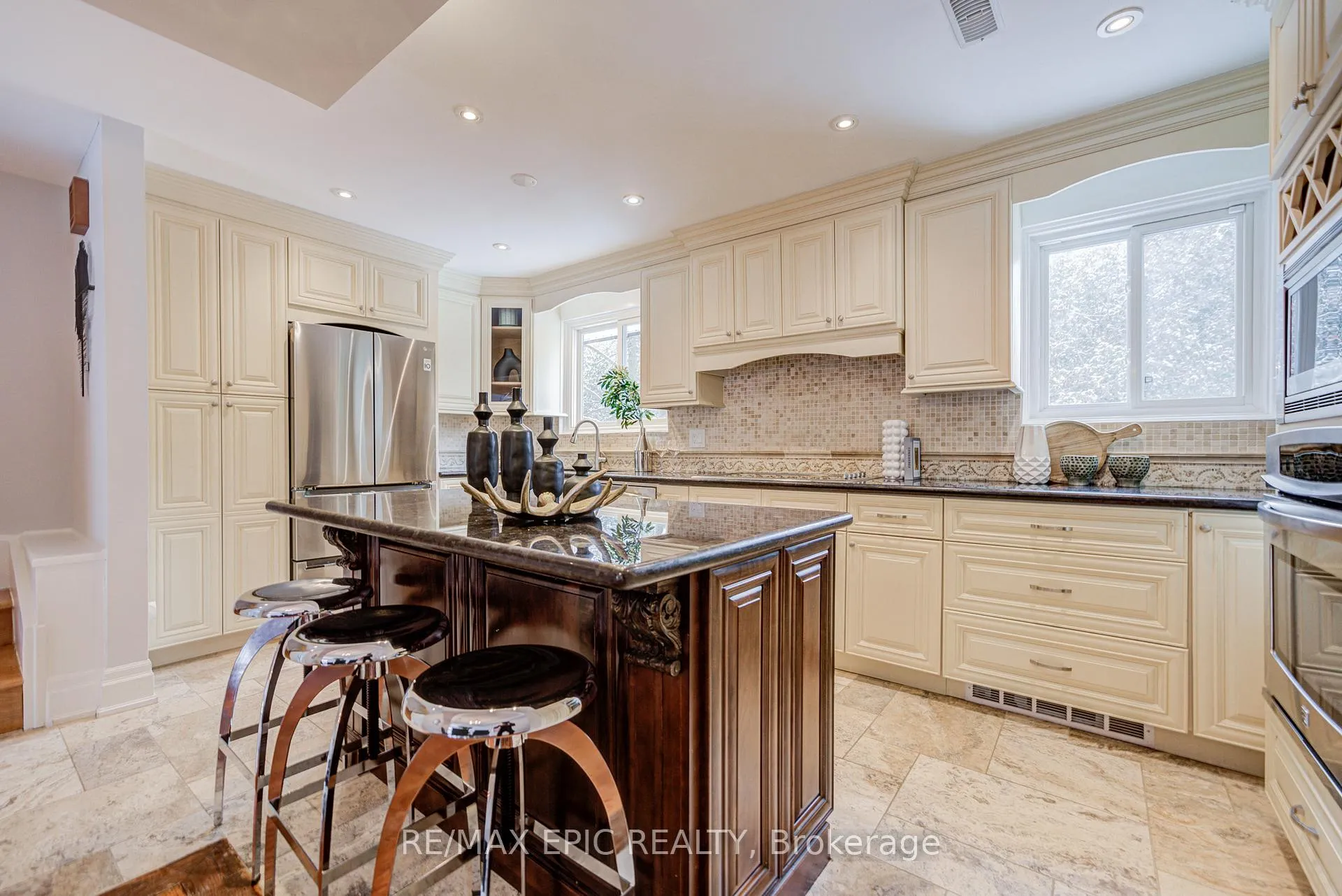 Photo 15 of Unit 6, 115 Henderson Avenue, Markham, Thornhill — HOMEH