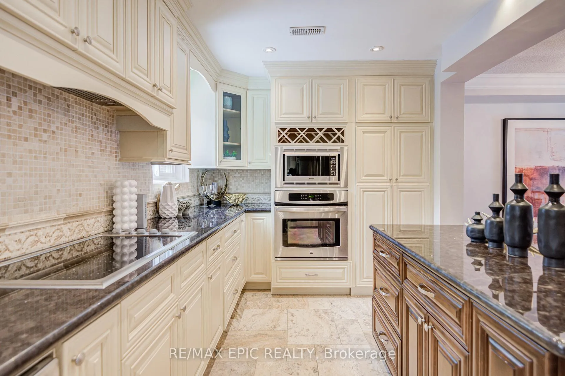 Photo 18 of Unit 6, 115 Henderson Avenue, Markham, Thornhill — HOMEH