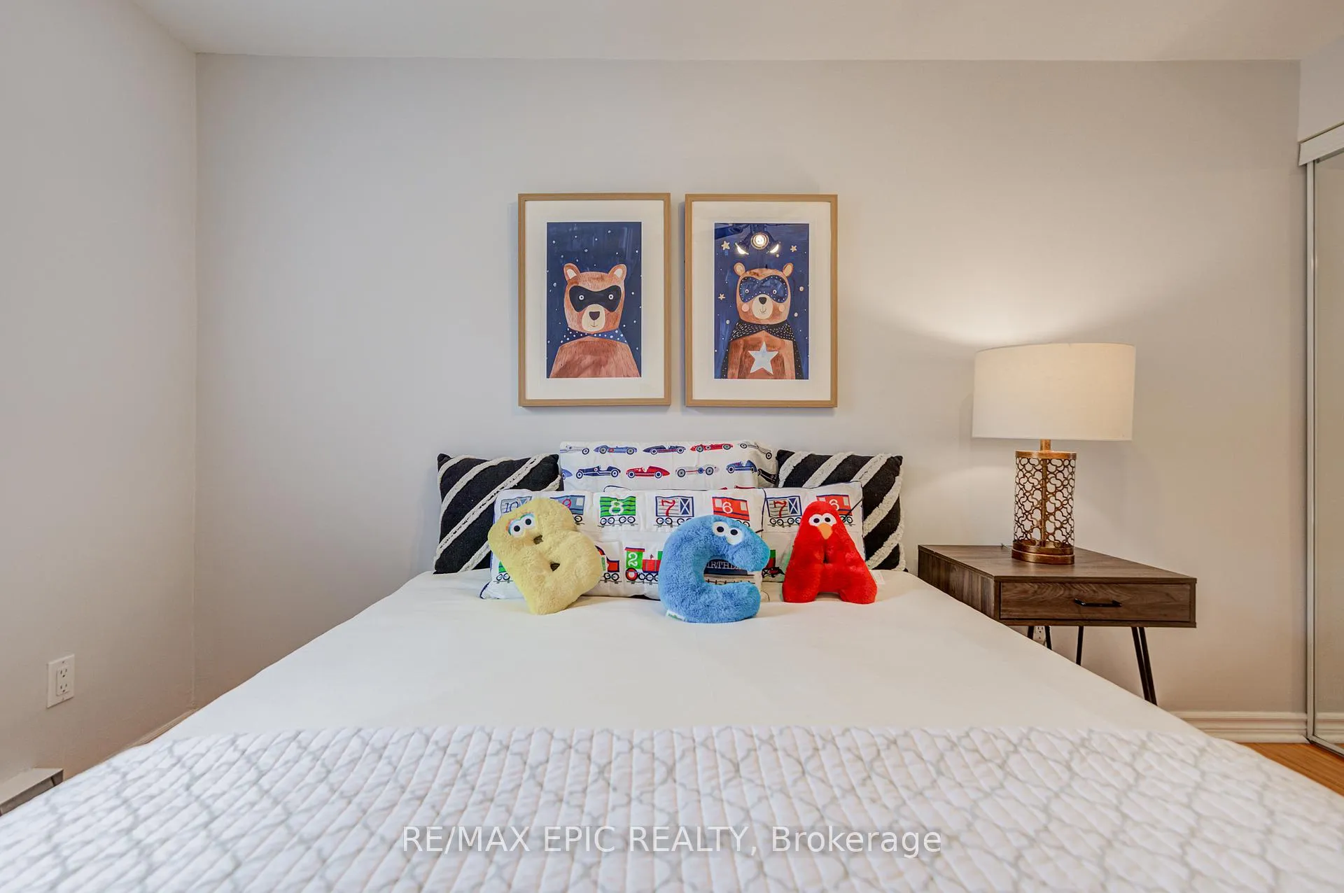 Photo 25 of Unit 6, 115 Henderson Avenue, Markham, Thornhill — HOMEH