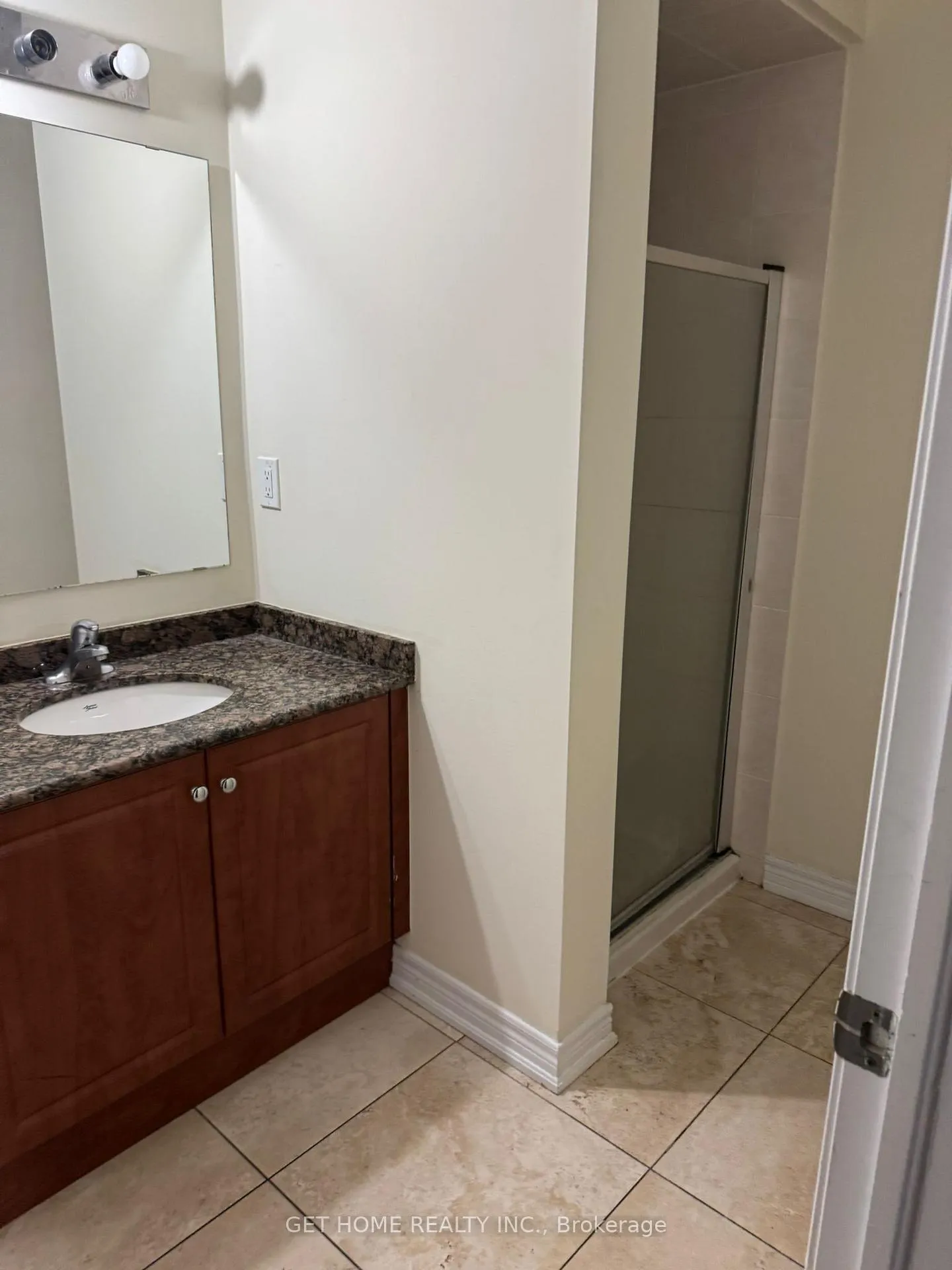 Photo 15 of Unit Upper, 60 Ebury Drive, Brampton, Credit Valley — HOMEH