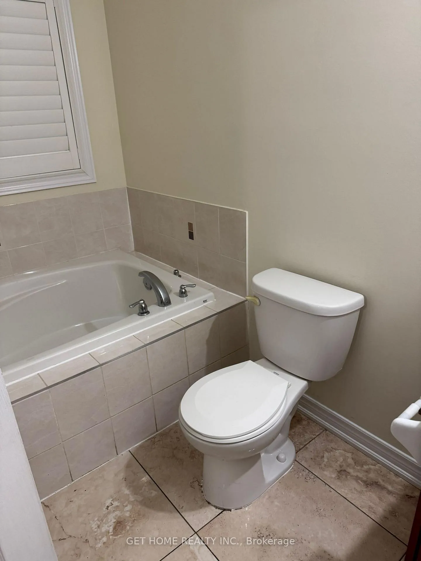 Photo 16 of Unit Upper, 60 Ebury Drive, Brampton, Credit Valley — HOMEH