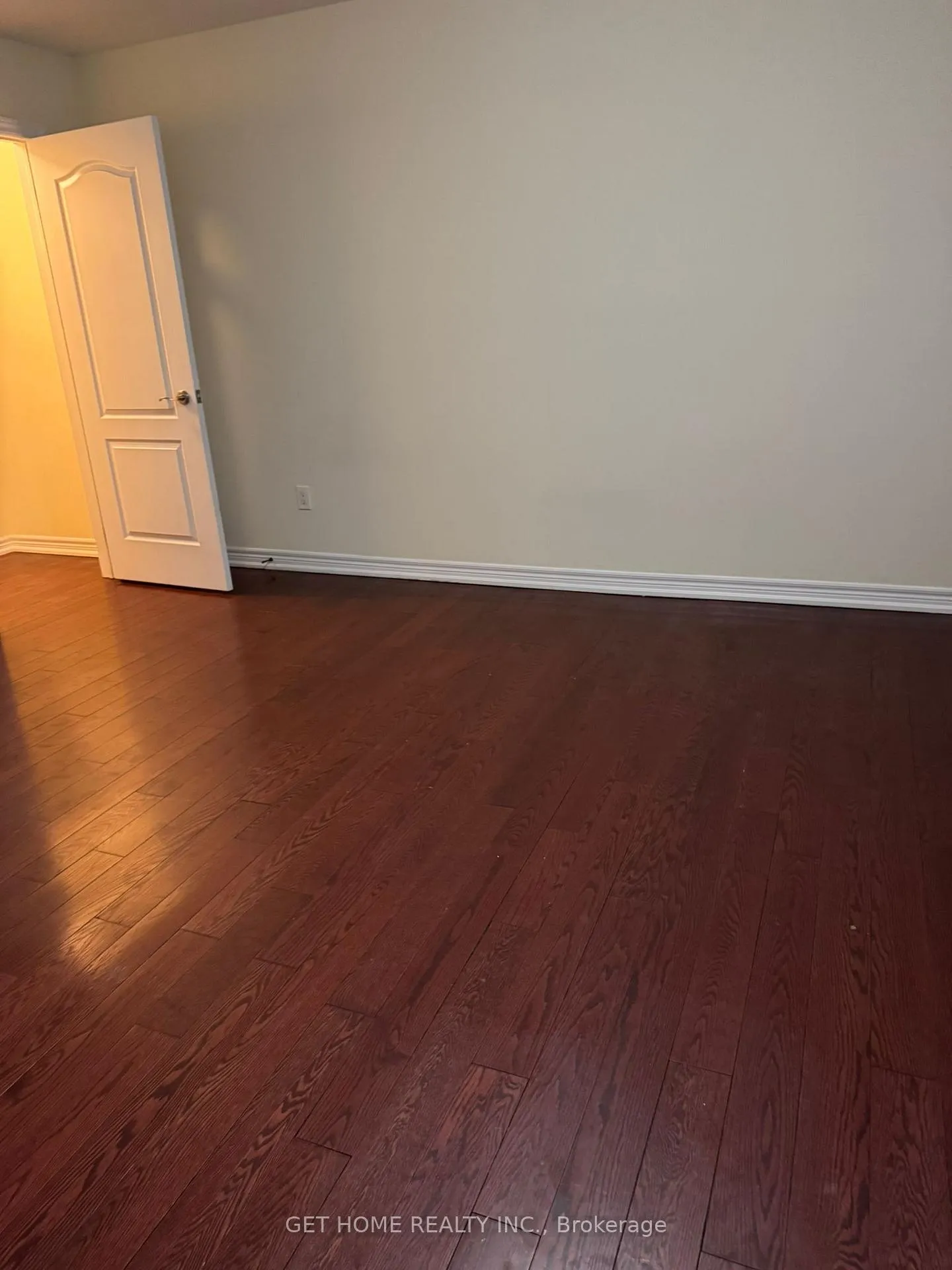 Photo 17 of Unit Upper, 60 Ebury Drive, Brampton, Credit Valley — HOMEH