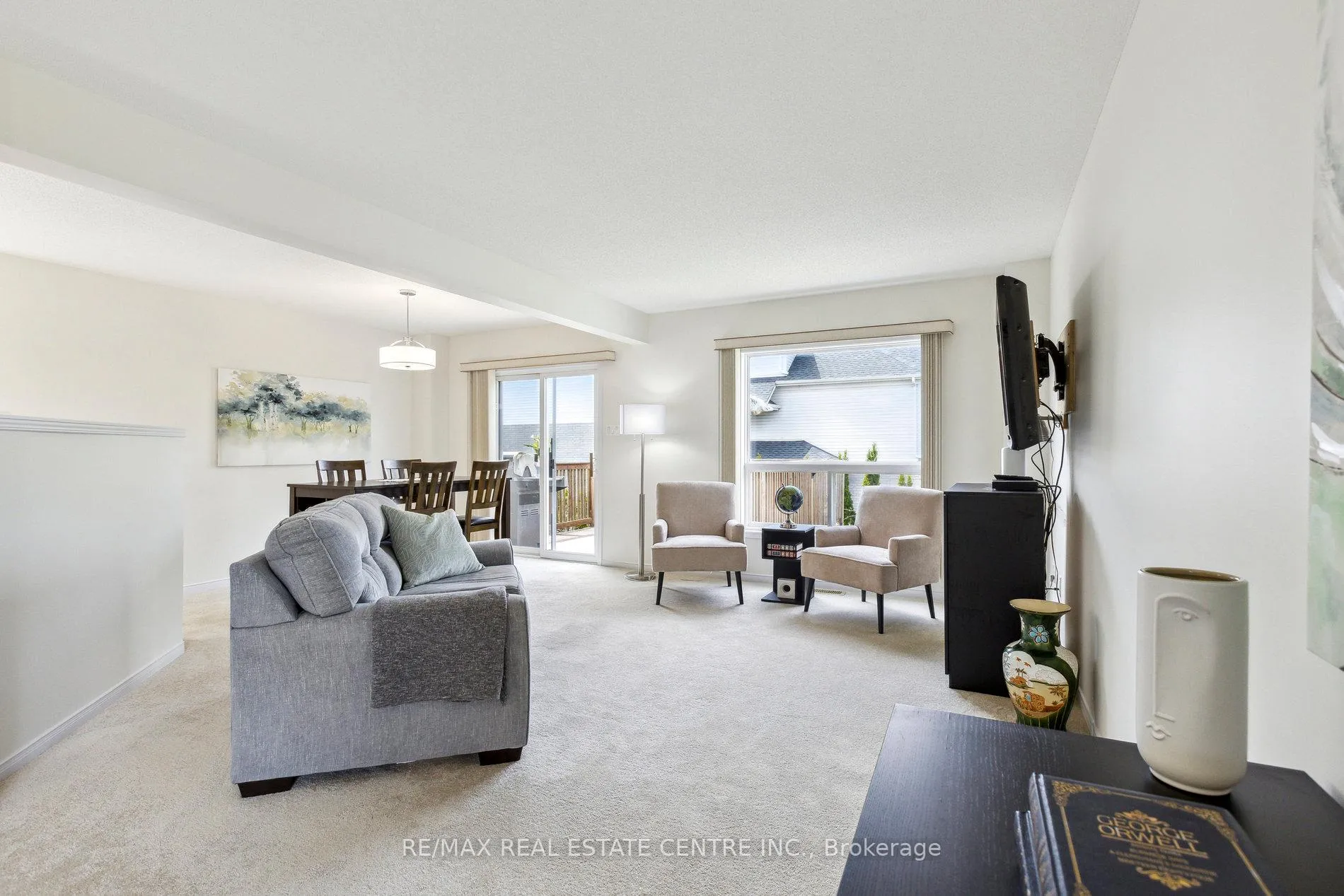Photo 6 of 1 Silversmith Court, Guelph, Kortright West — HOMEH
