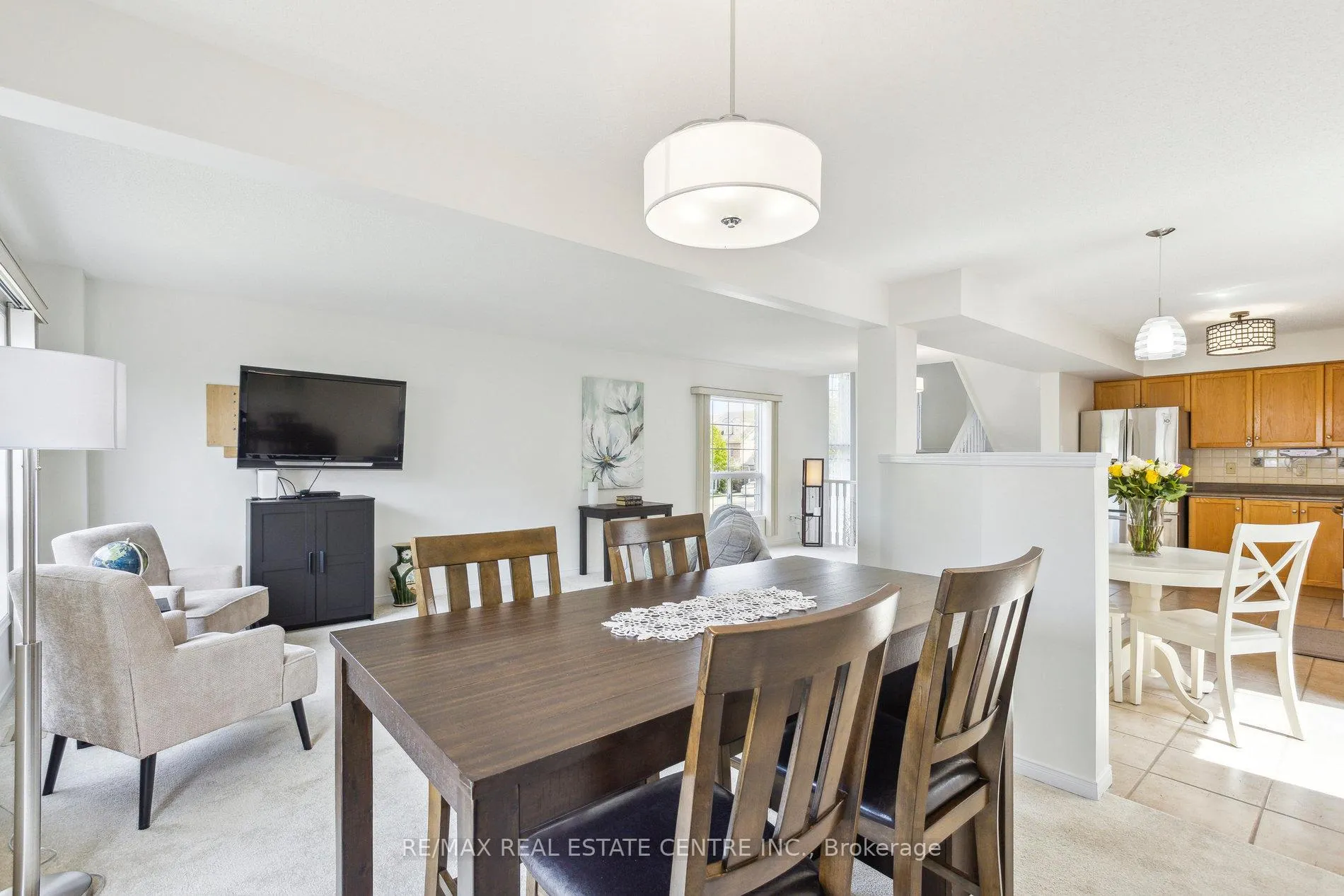 Photo 8 of 1 Silversmith Court, Guelph, Kortright West — HOMEH
