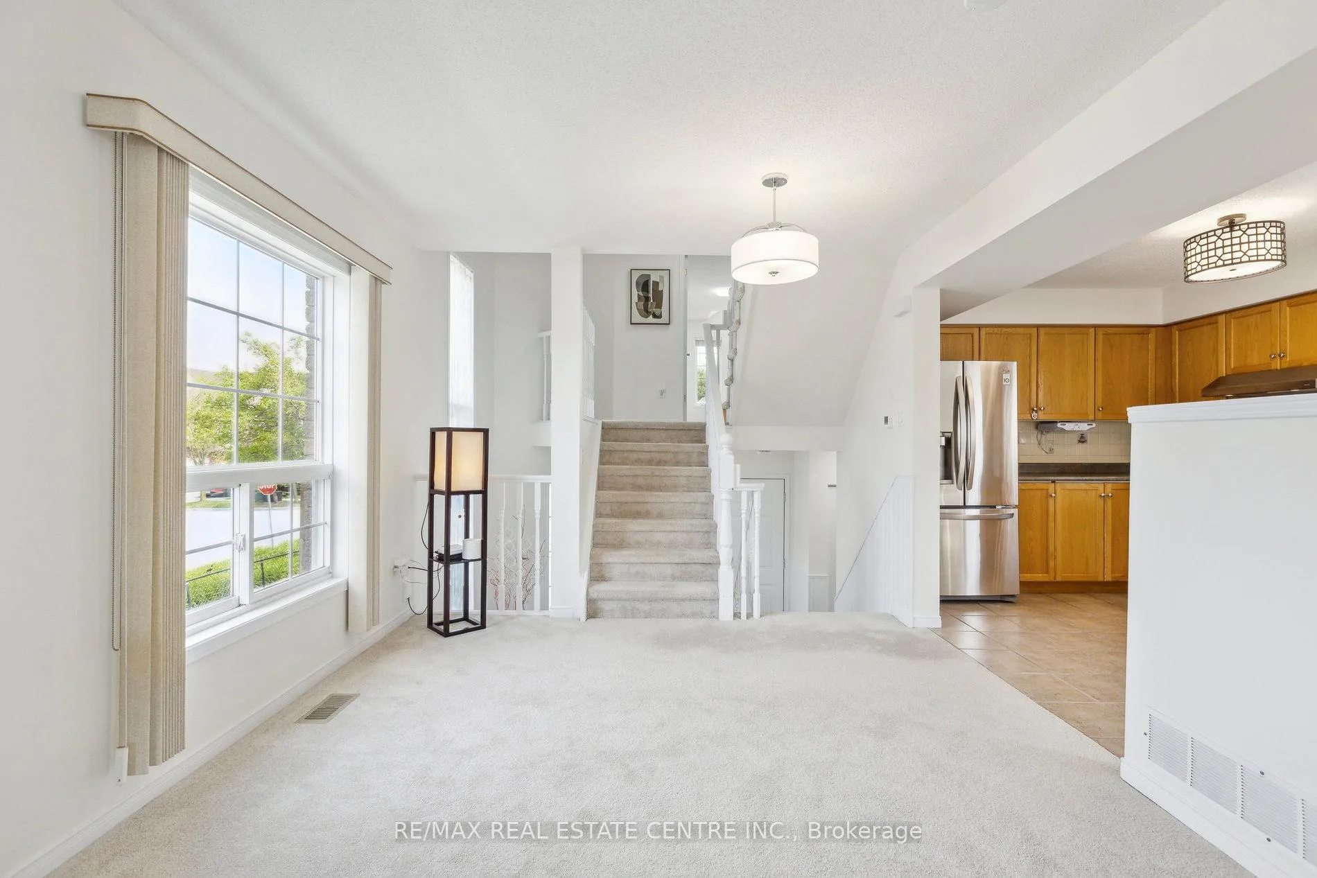 Photo 15 of 1 Silversmith Court, Guelph, Kortright West — HOMEH