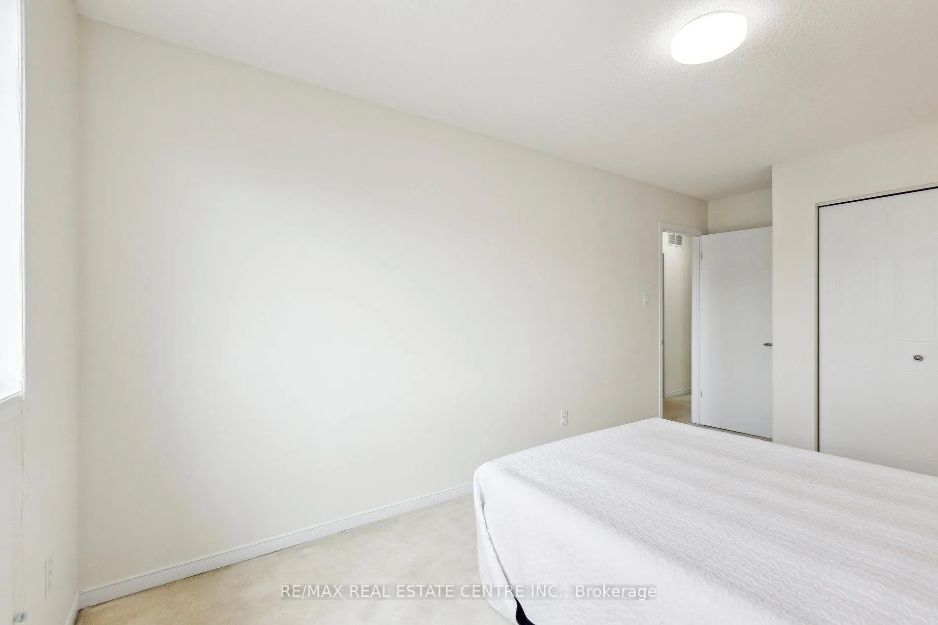 Photo 25 of 1 Silversmith Court, Guelph, Kortright West — HOMEH