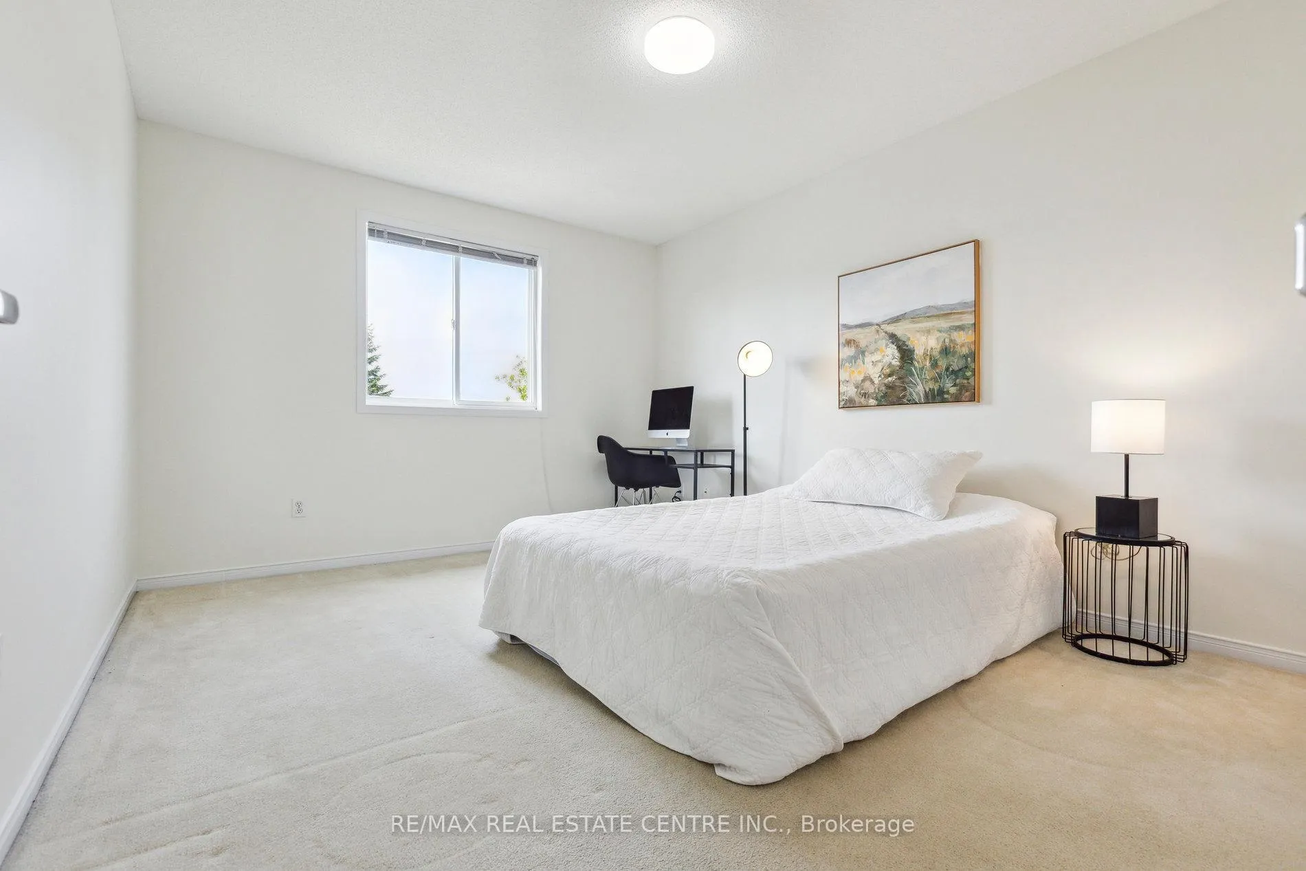 Photo 26 of 1 Silversmith Court, Guelph, Kortright West — HOMEH