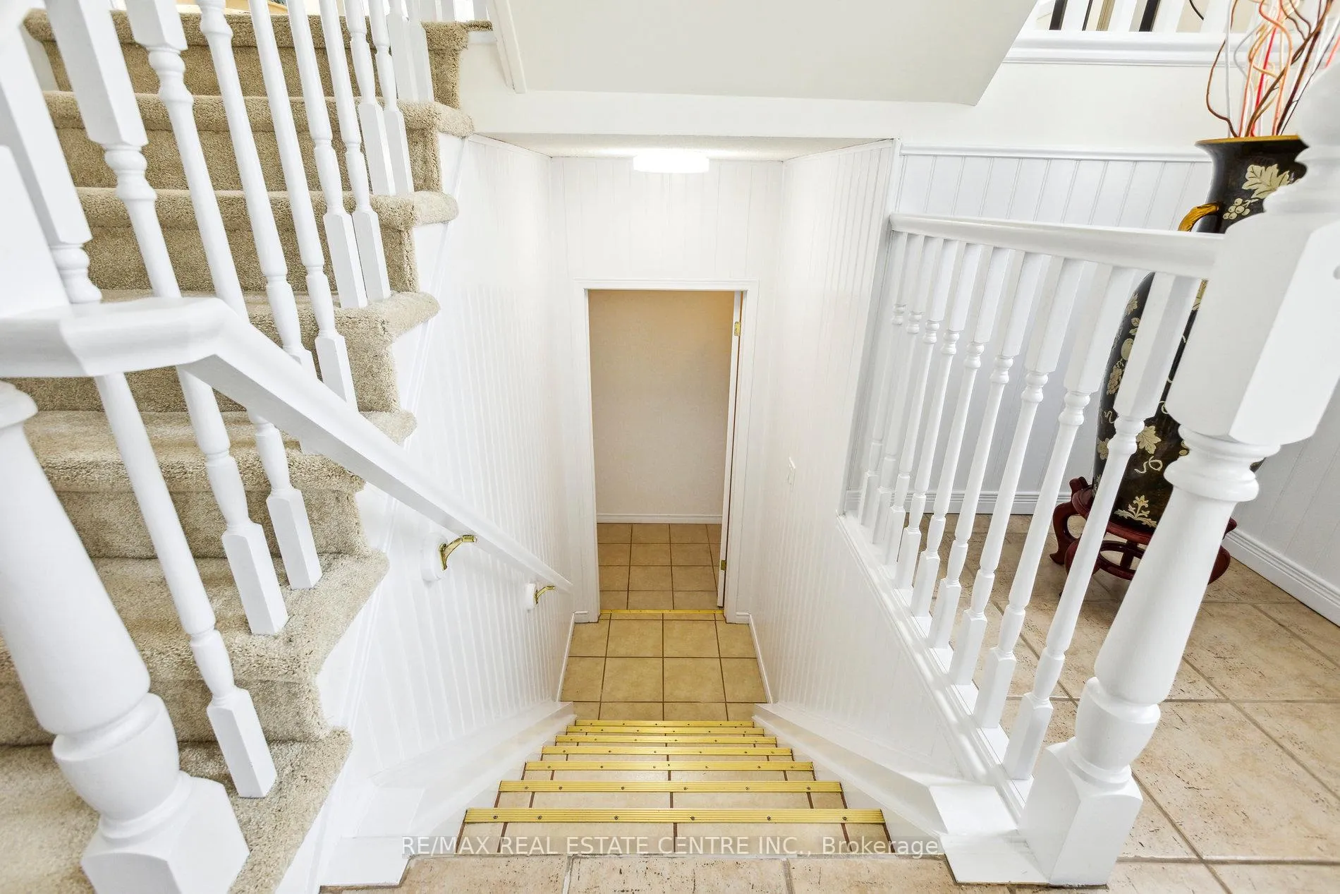 Photo 29 of 1 Silversmith Court, Guelph, Kortright West — HOMEH