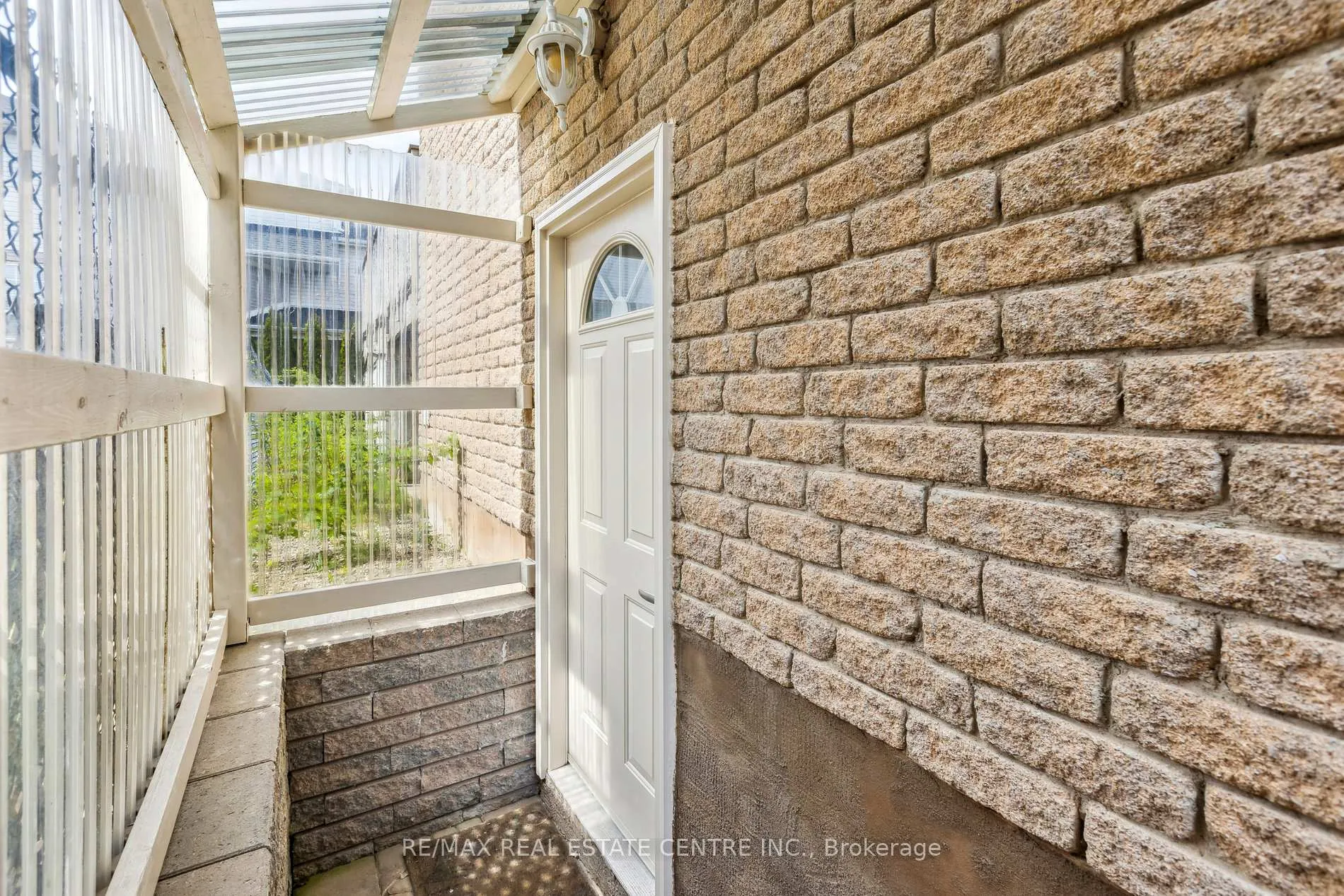 Photo 36 of 1 Silversmith Court, Guelph, Kortright West — HOMEH