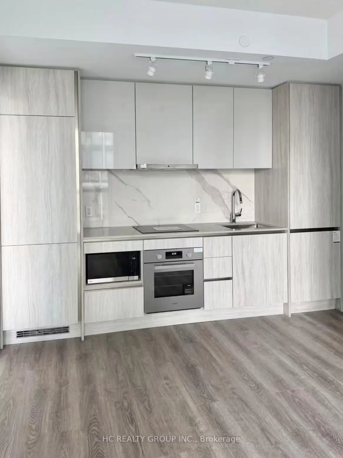 Photo 3 of Unit 2712, 180 Front Street E, Toronto, Moss Park — HOMEH