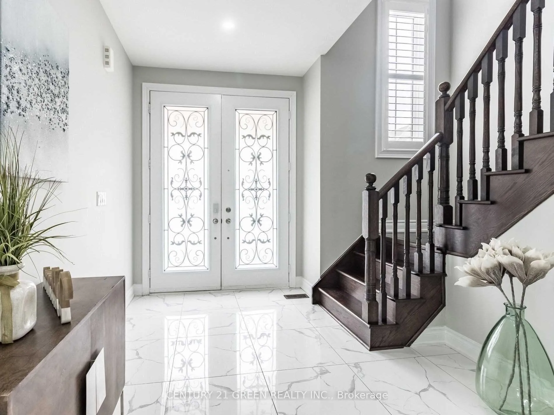 Photo 4 of 39 Argelia Crescent, Brampton, Credit Valley — HOMEH