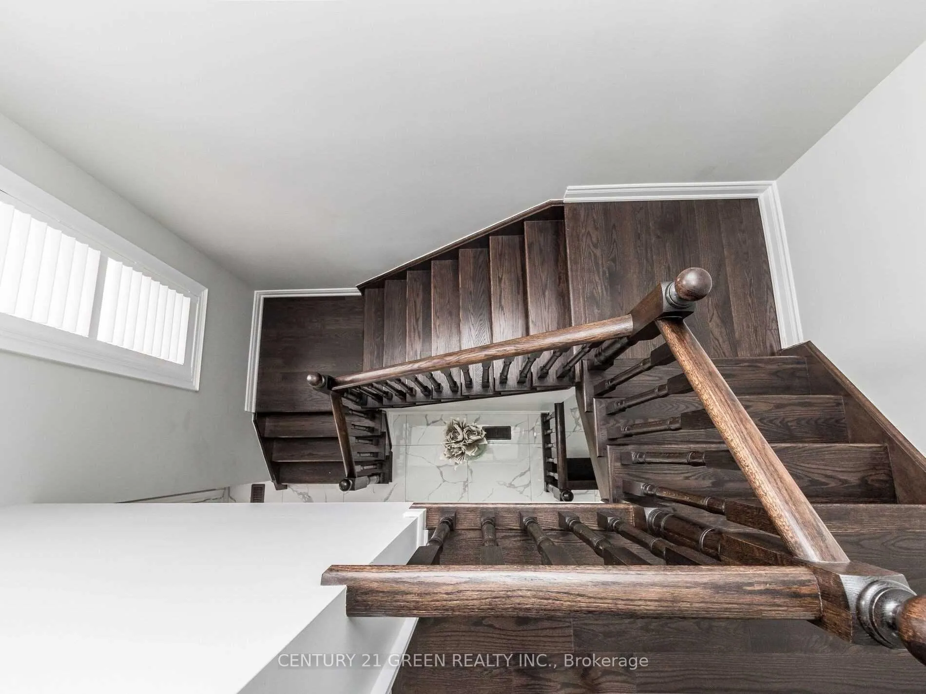 Photo 16 of 39 Argelia Crescent, Brampton, Credit Valley — HOMEH