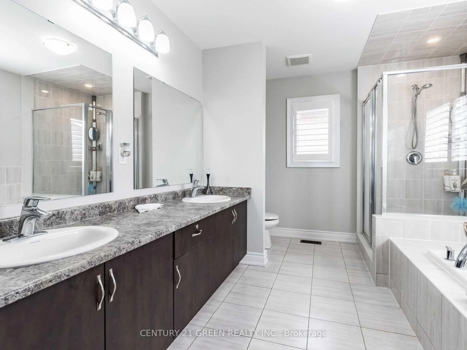 Photo 20 of 39 Argelia Crescent, Brampton, Credit Valley — HOMEH