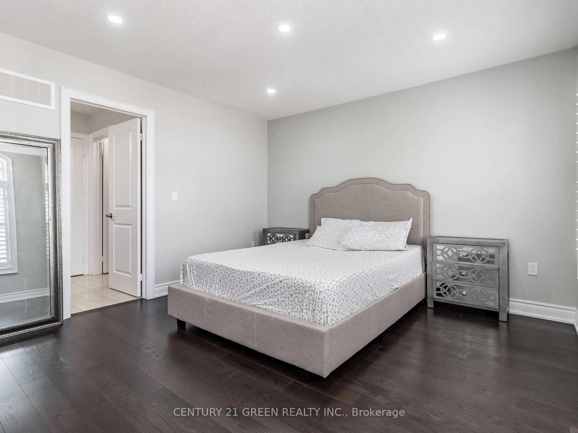 Photo 23 of 39 Argelia Crescent, Brampton, Credit Valley — HOMEH