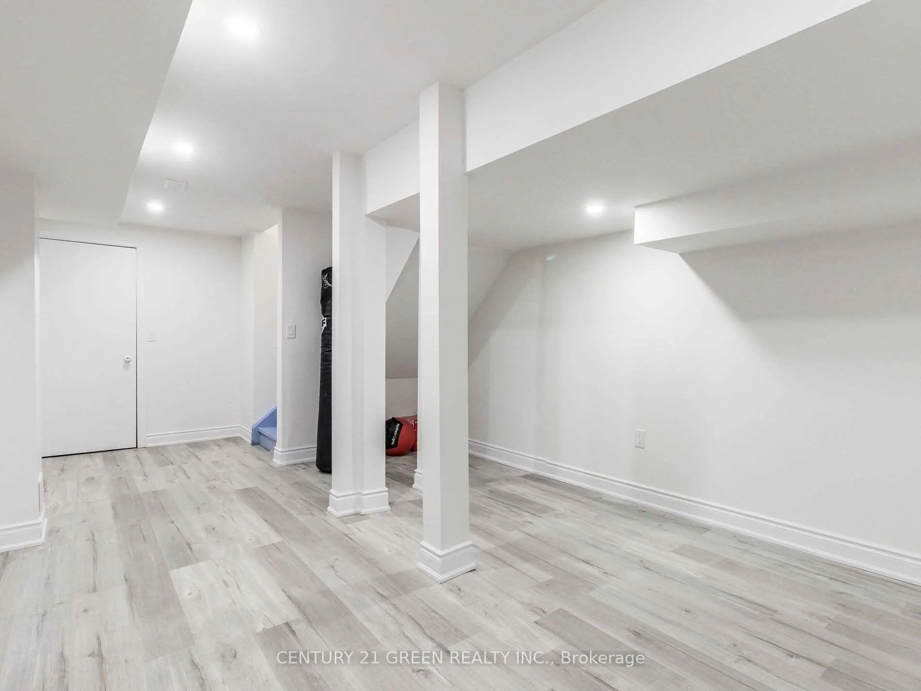 Photo 34 of 39 Argelia Crescent, Brampton, Credit Valley — HOMEH