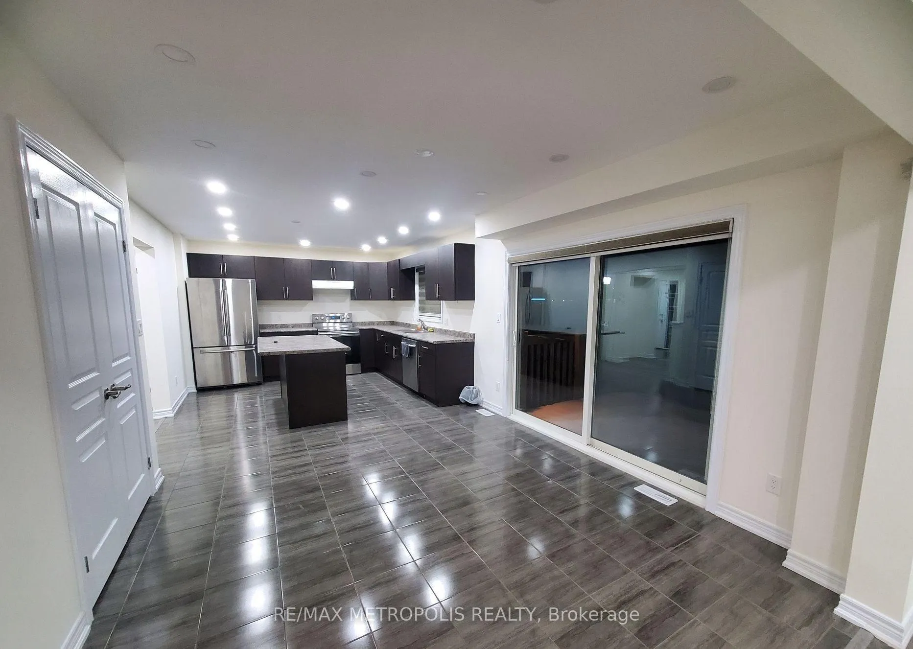 Photo 3 of 6361 Sam Iorfida Drive, Niagara Falls, Oldfield — HOMEH