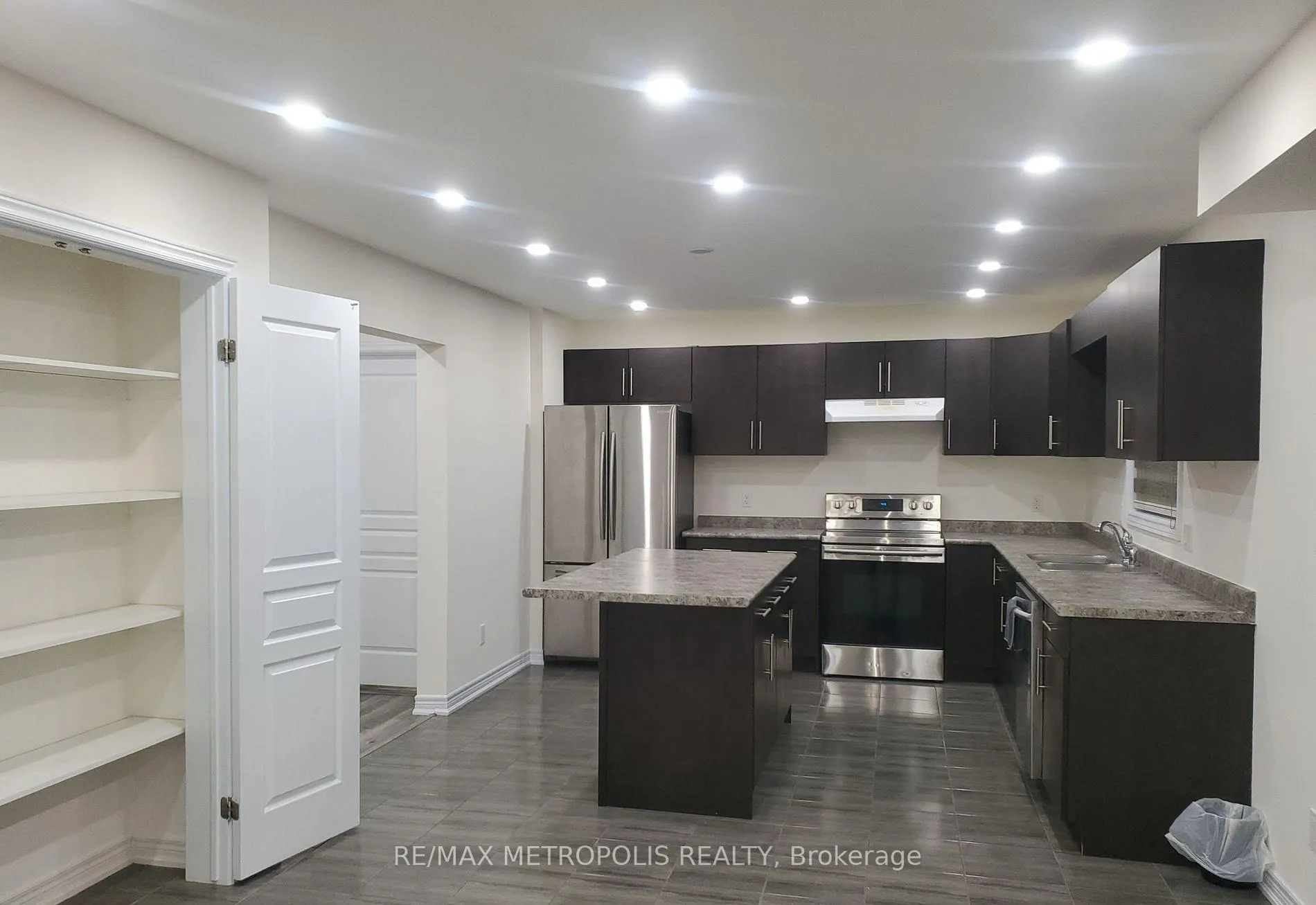 Photo 4 of 6361 Sam Iorfida Drive, Niagara Falls, Oldfield — HOMEH