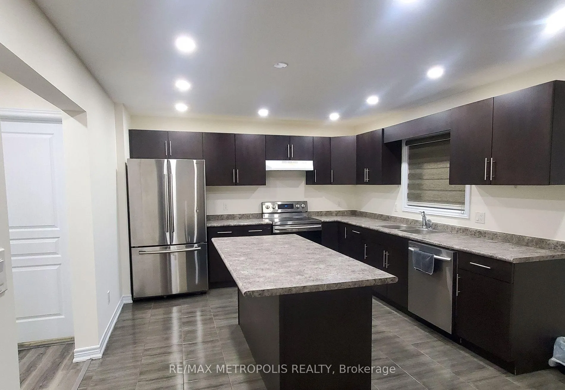Photo 5 of 6361 Sam Iorfida Drive, Niagara Falls, Oldfield — HOMEH
