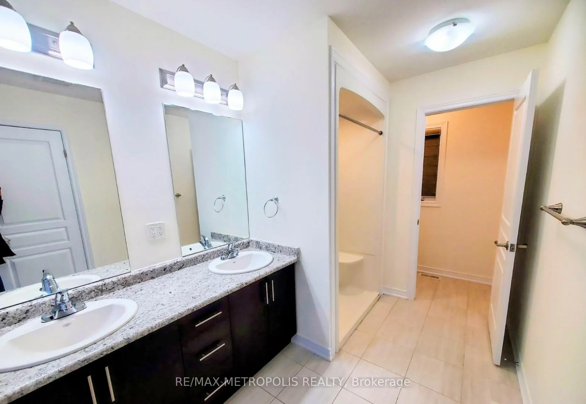 Photo 11 of 6361 Sam Iorfida Drive, Niagara Falls, Oldfield — HOMEH