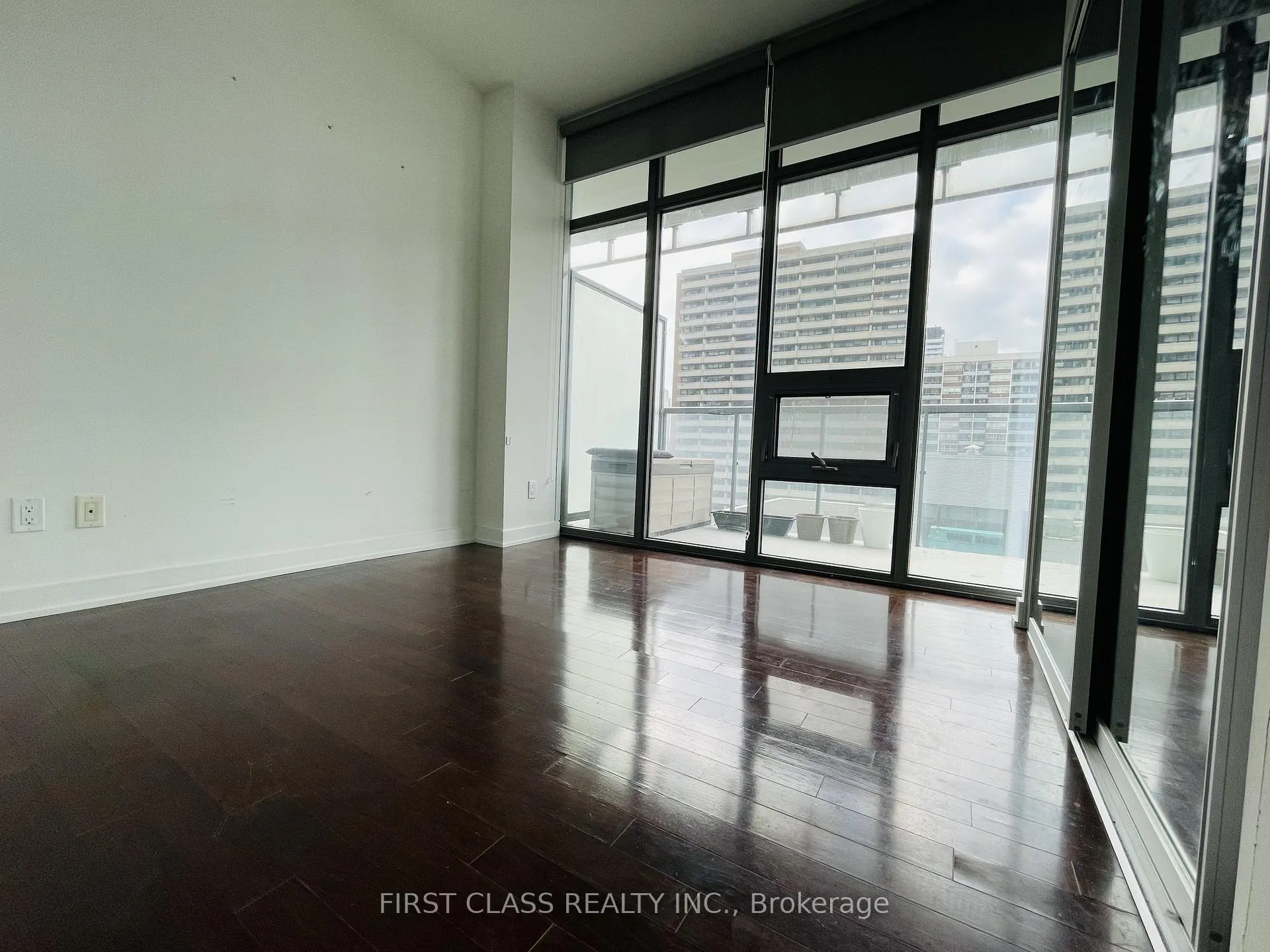 Photo 3 of Unit 1105, 33 Charles Street E, Toronto, Church-Yonge Corridor — HOMEH