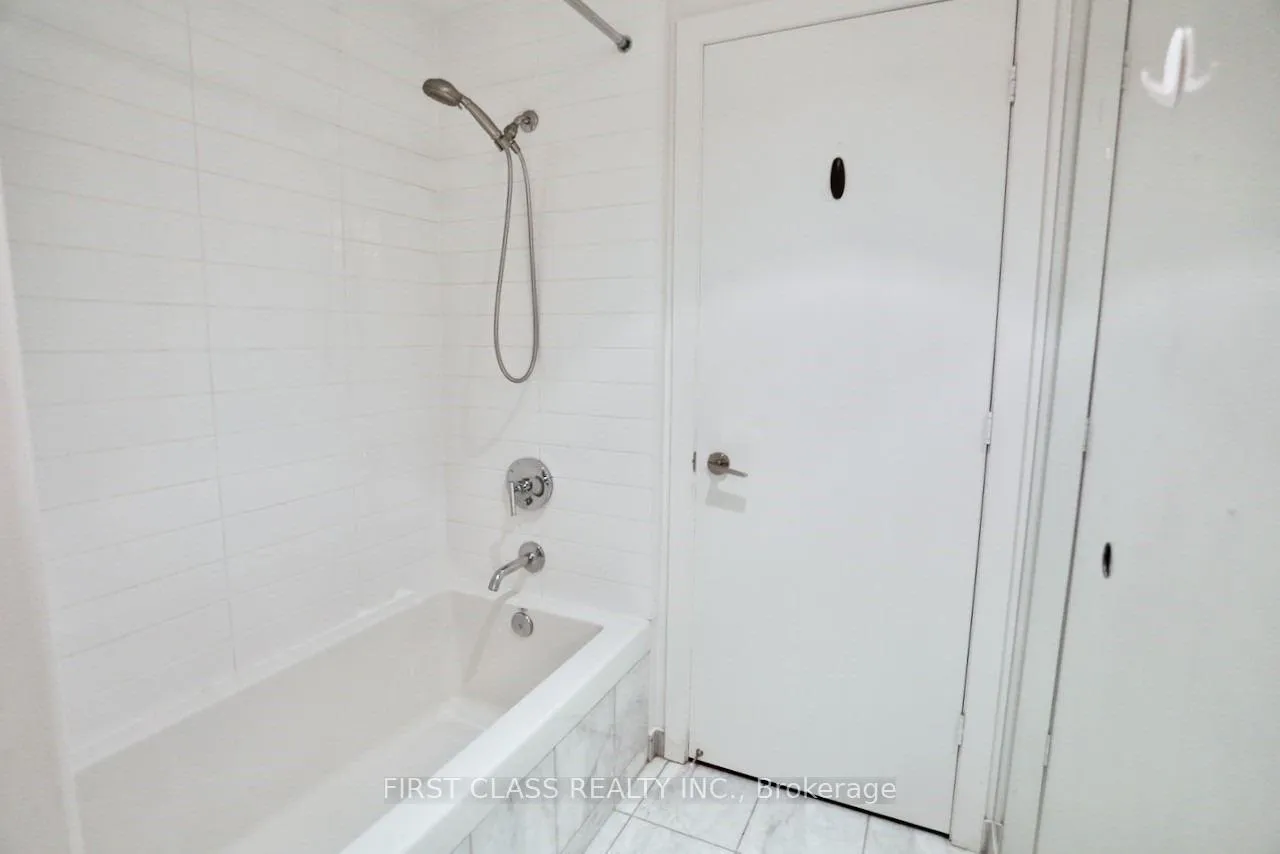 Photo 11 of Unit 1105, 33 Charles Street E, Toronto, Church-Yonge Corridor — HOMEH