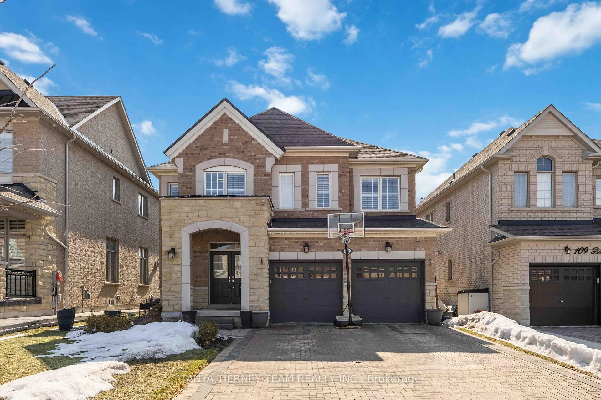 Photo 1 of 111 Braebrook Drive, Whitby, Rolling Acres — HOMEH