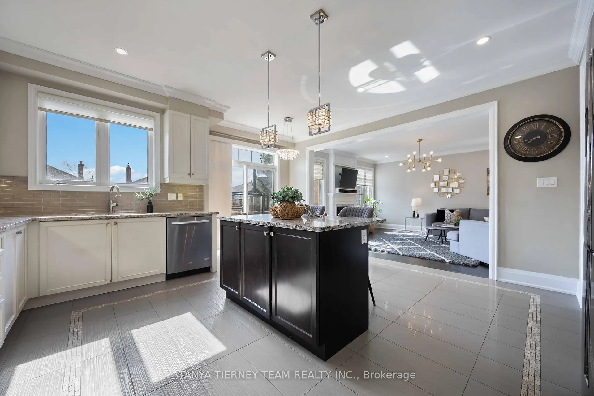 Photo 15 of 111 Braebrook Drive, Whitby, Rolling Acres — HOMEH