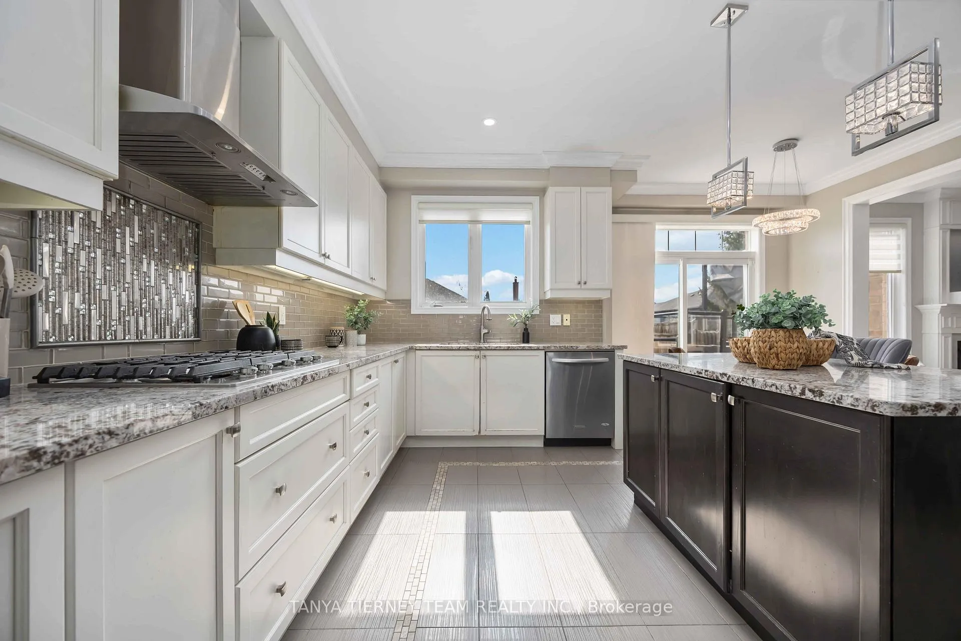 Photo 16 of 111 Braebrook Drive, Whitby, Rolling Acres — HOMEH