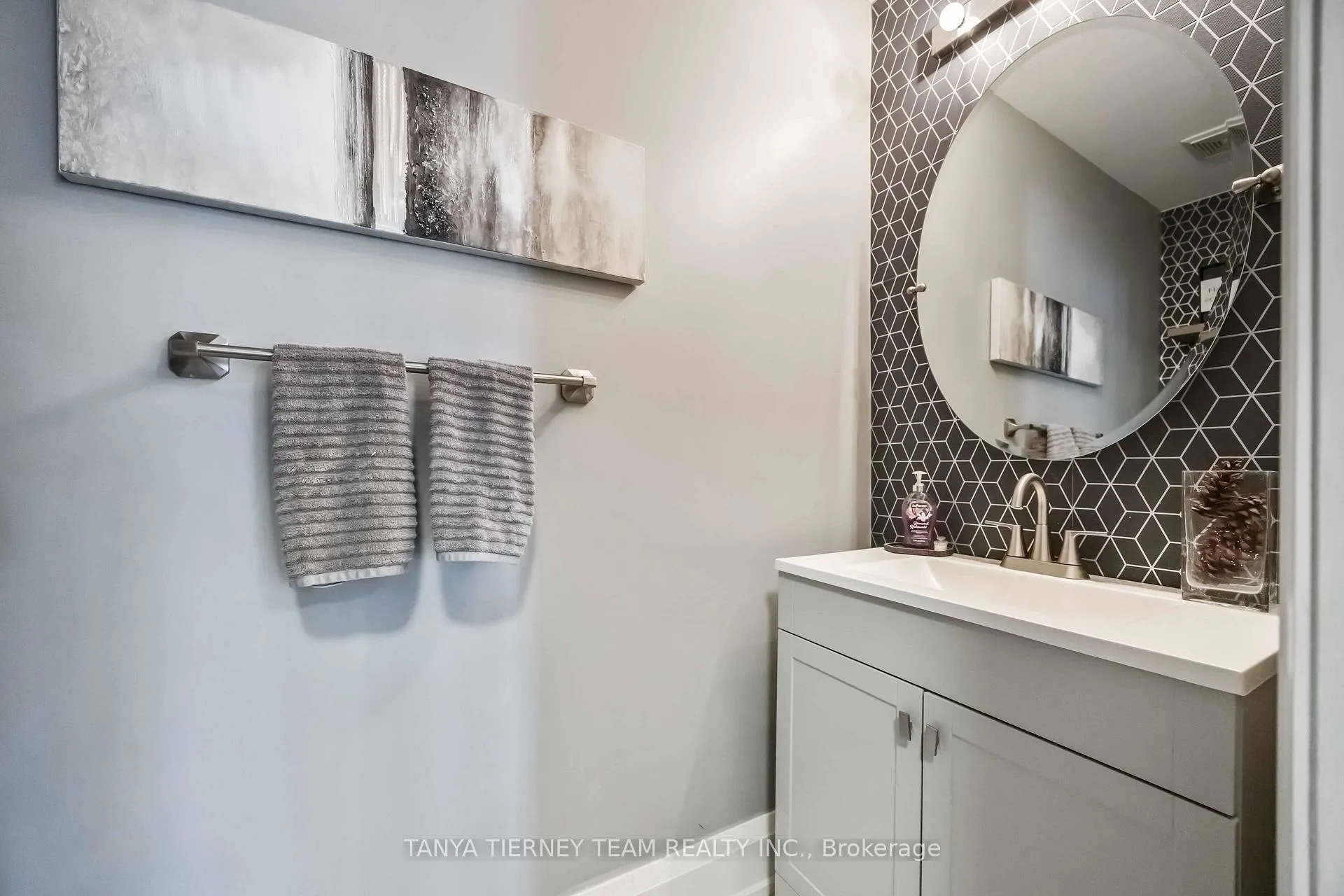 Photo 26 of 111 Braebrook Drive, Whitby, Rolling Acres — HOMEH