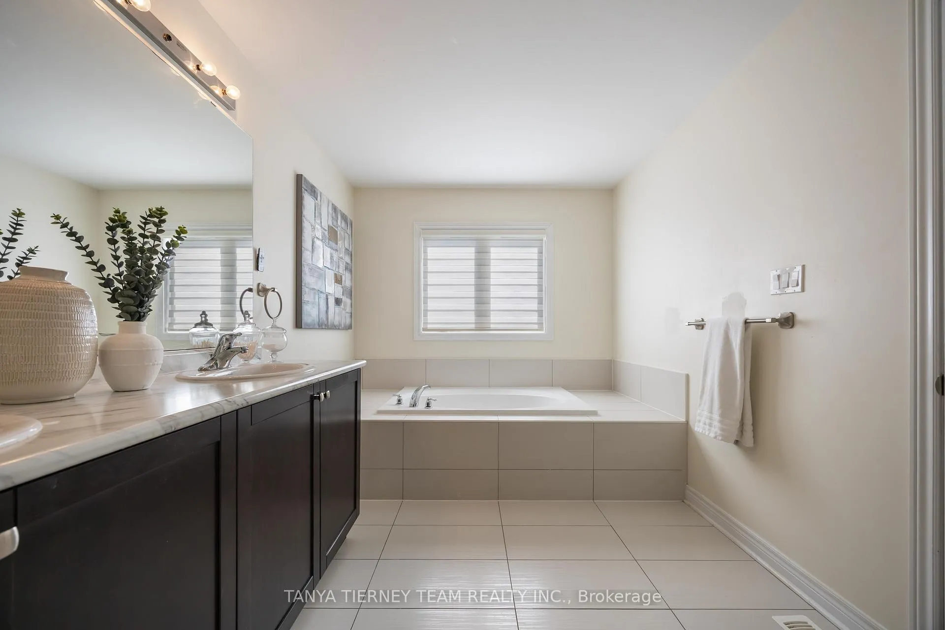 Photo 33 of 111 Braebrook Drive, Whitby, Rolling Acres — HOMEH