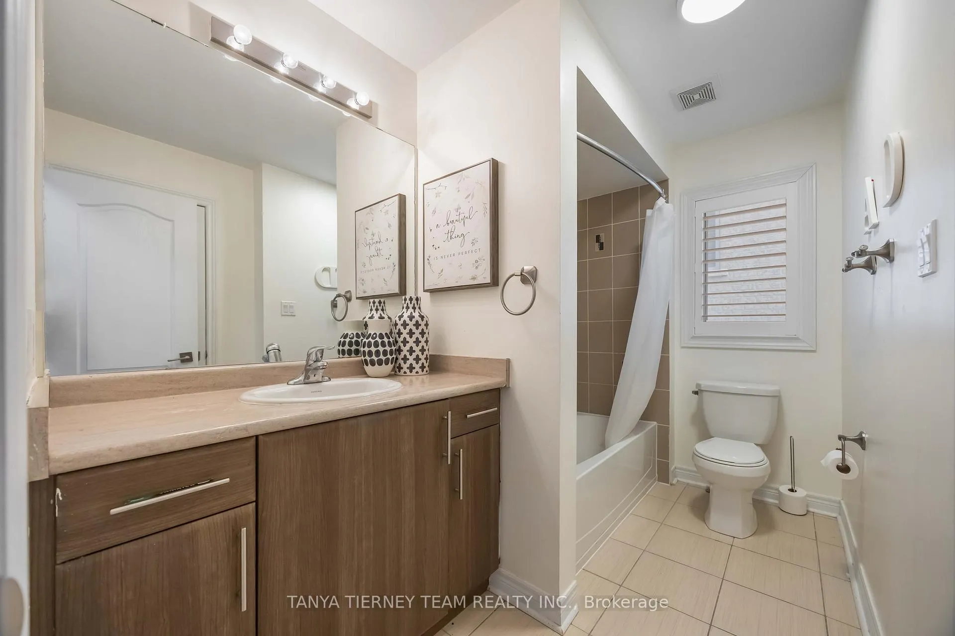 Photo 35 of 111 Braebrook Drive, Whitby, Rolling Acres — HOMEH