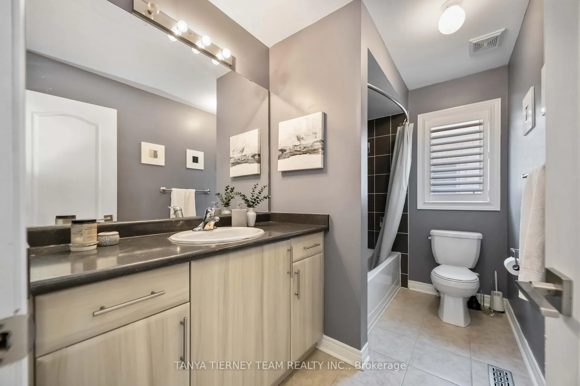 Photo 38 of 111 Braebrook Drive, Whitby, Rolling Acres — HOMEH