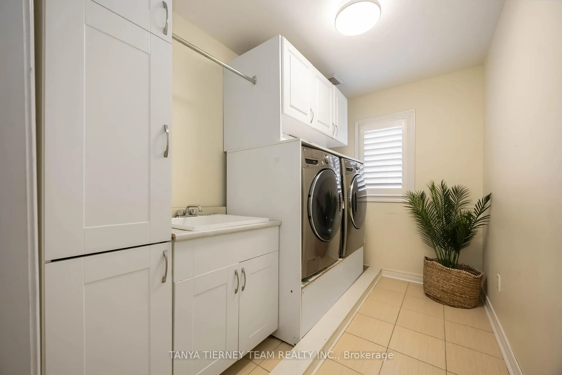 Photo 39 of 111 Braebrook Drive, Whitby, Rolling Acres — HOMEH
