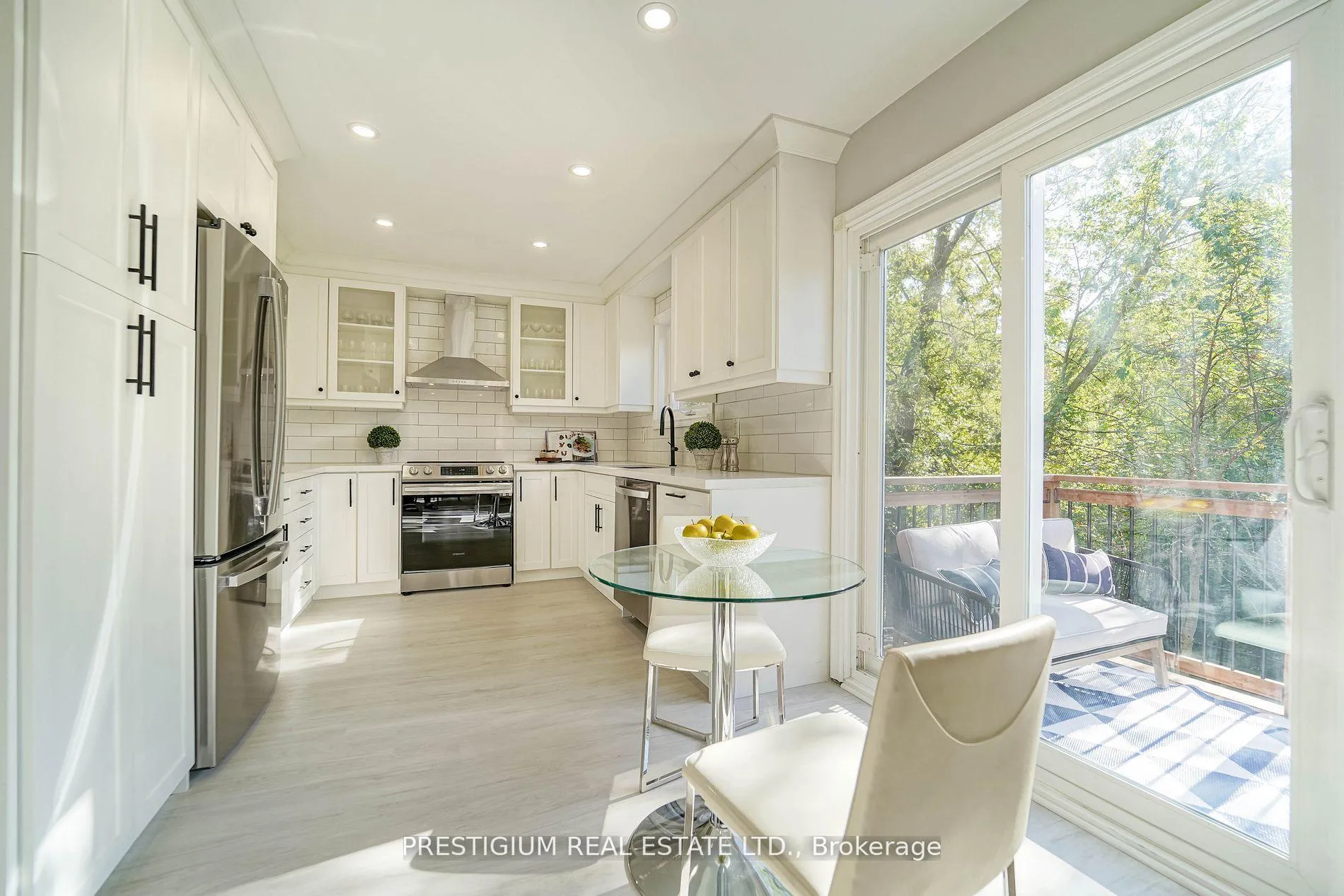 Photo 12 of Unit Upper, 55 Fifefield Drive, Vaughan, Maple — HOMEH