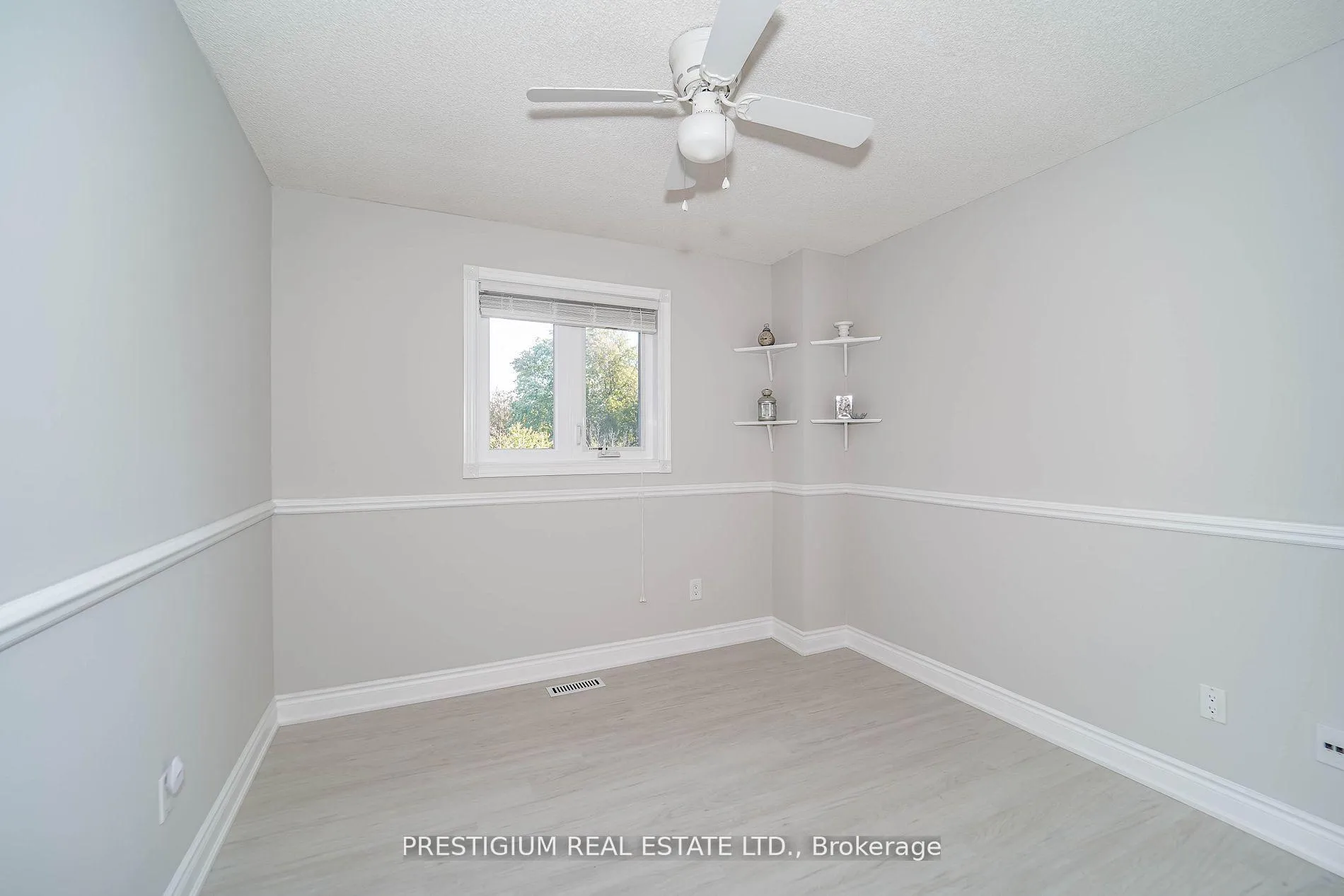 Photo 29 of Unit Upper, 55 Fifefield Drive, Vaughan, Maple — HOMEH