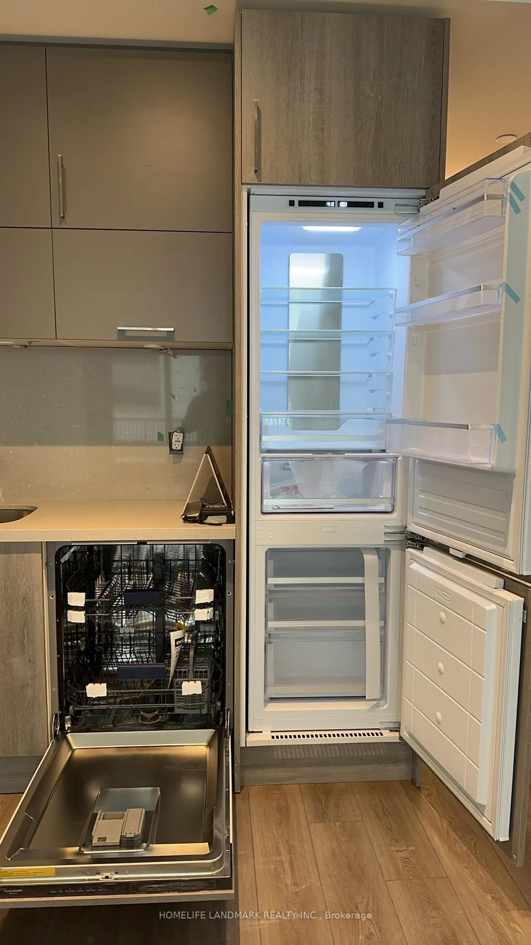 Photo 6 of Unit 314, 38 Simcoe Promenade, Markham, Unionville — HOMEH