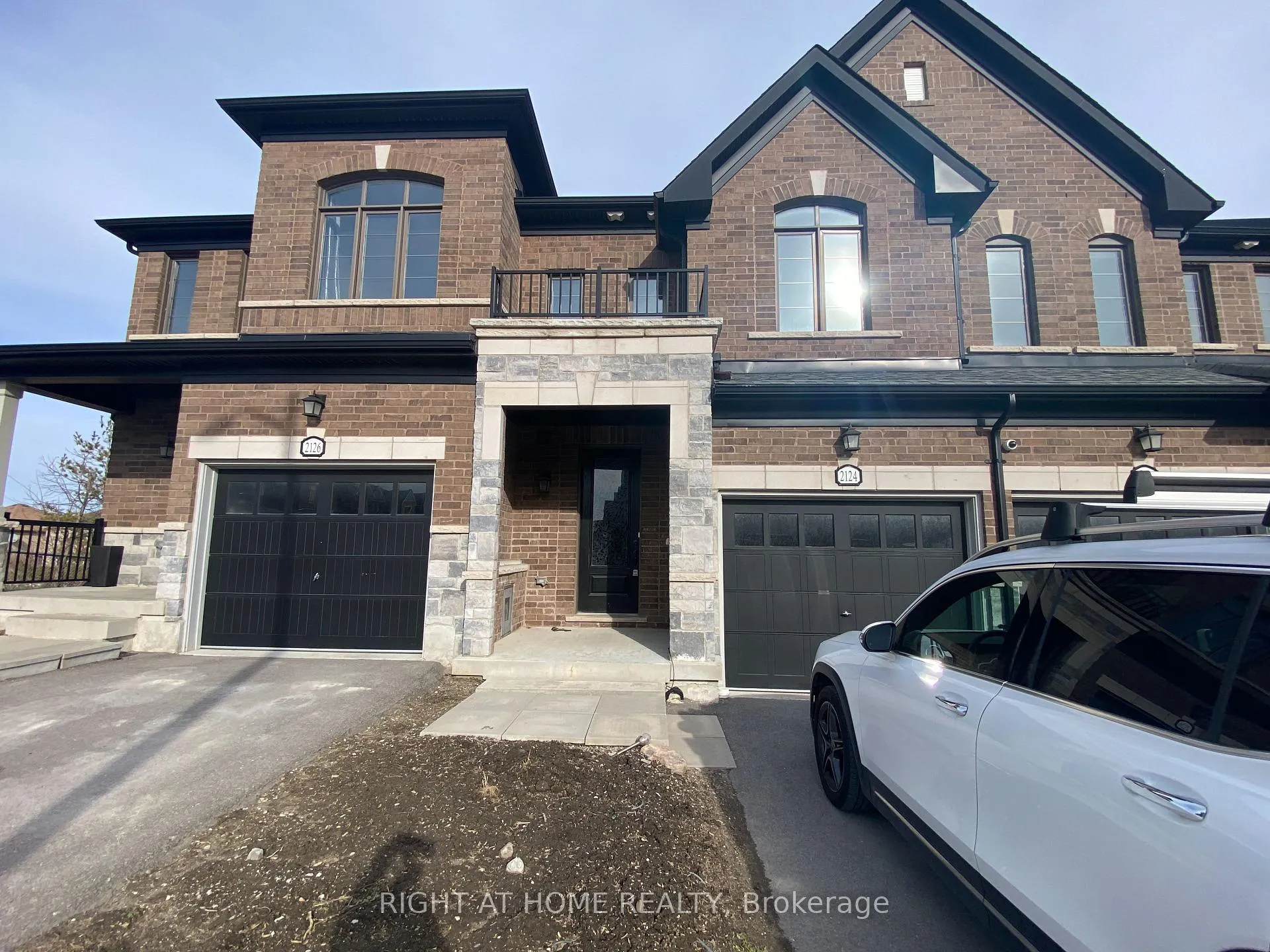 Photo 1 of 2124 Dale Road, Innisfil, Alcona — HOMEH