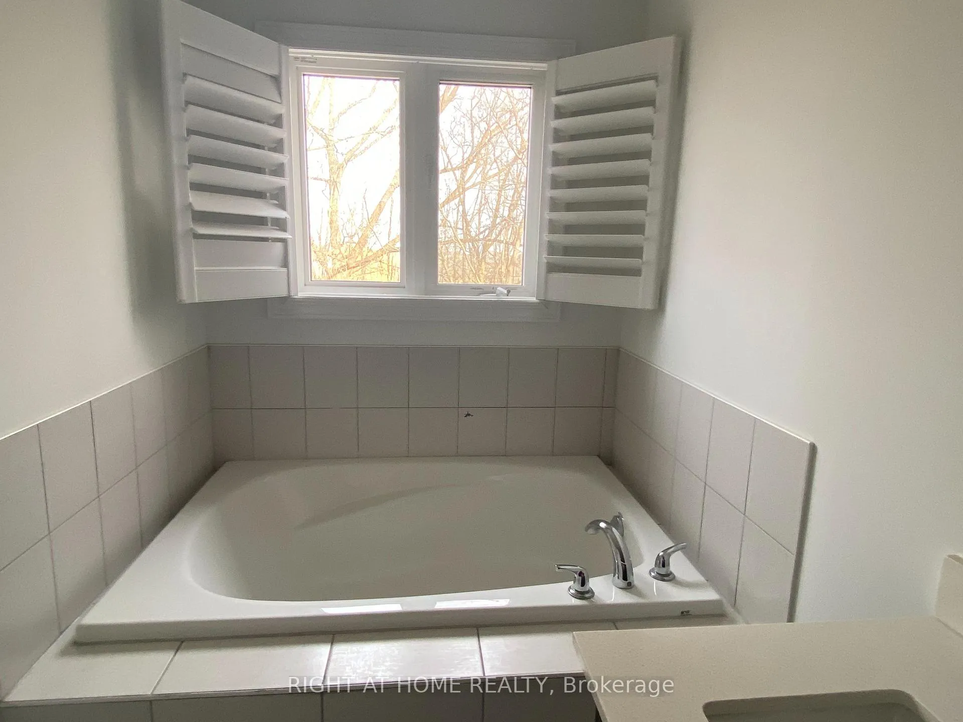 Photo 15 of 2124 Dale Road, Innisfil, Alcona — HOMEH