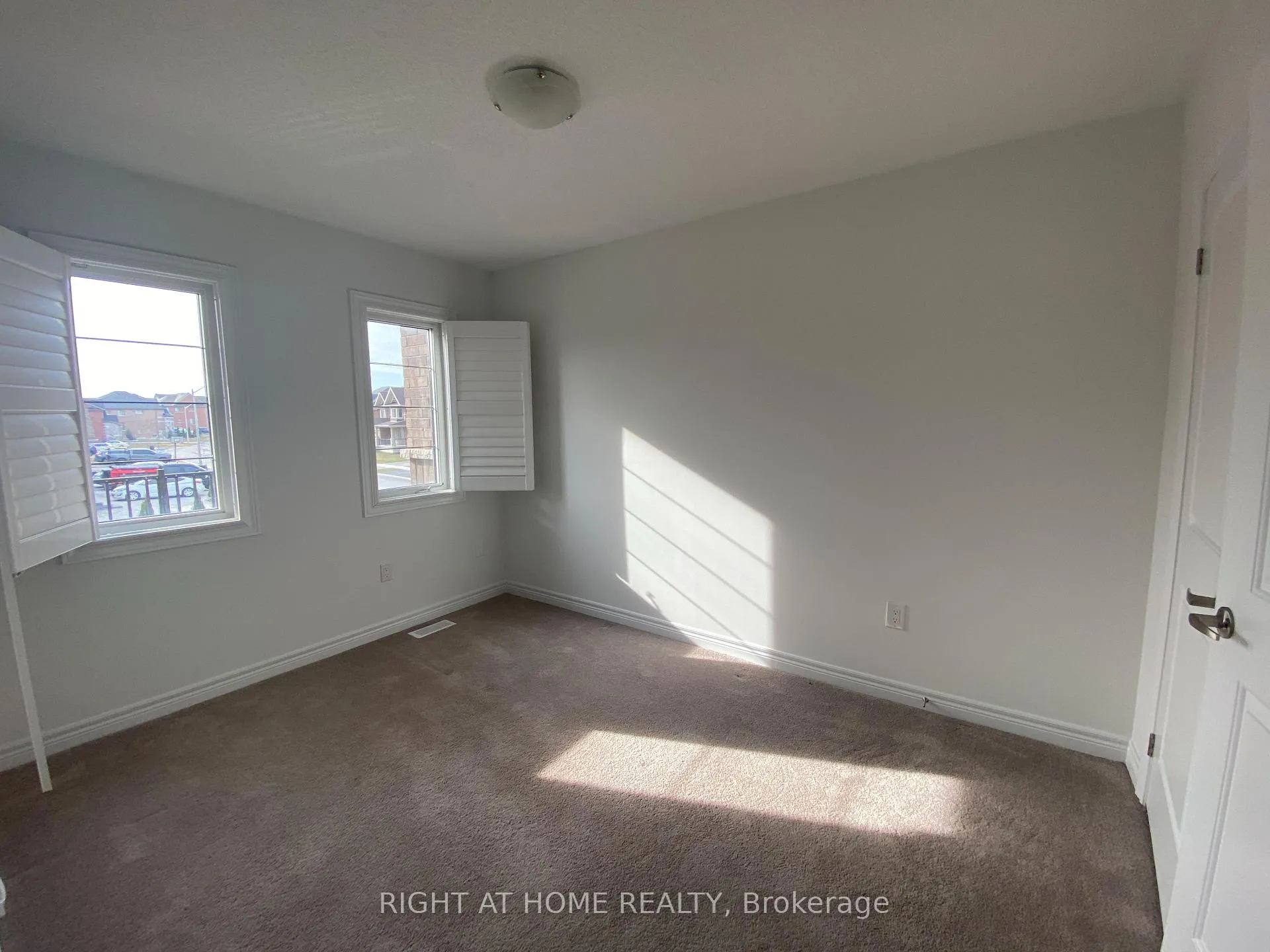 Photo 19 of 2124 Dale Road, Innisfil, Alcona — HOMEH
