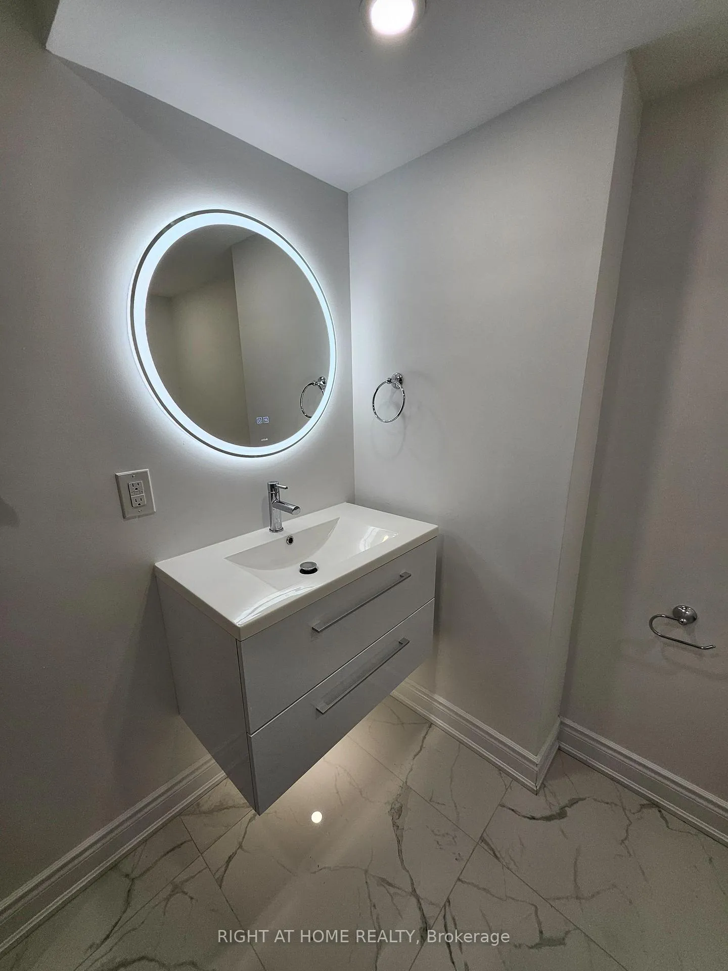 Photo 18 of Unit Lower, 1290 Duignan Crescent, Milton, Ford — HOMEH