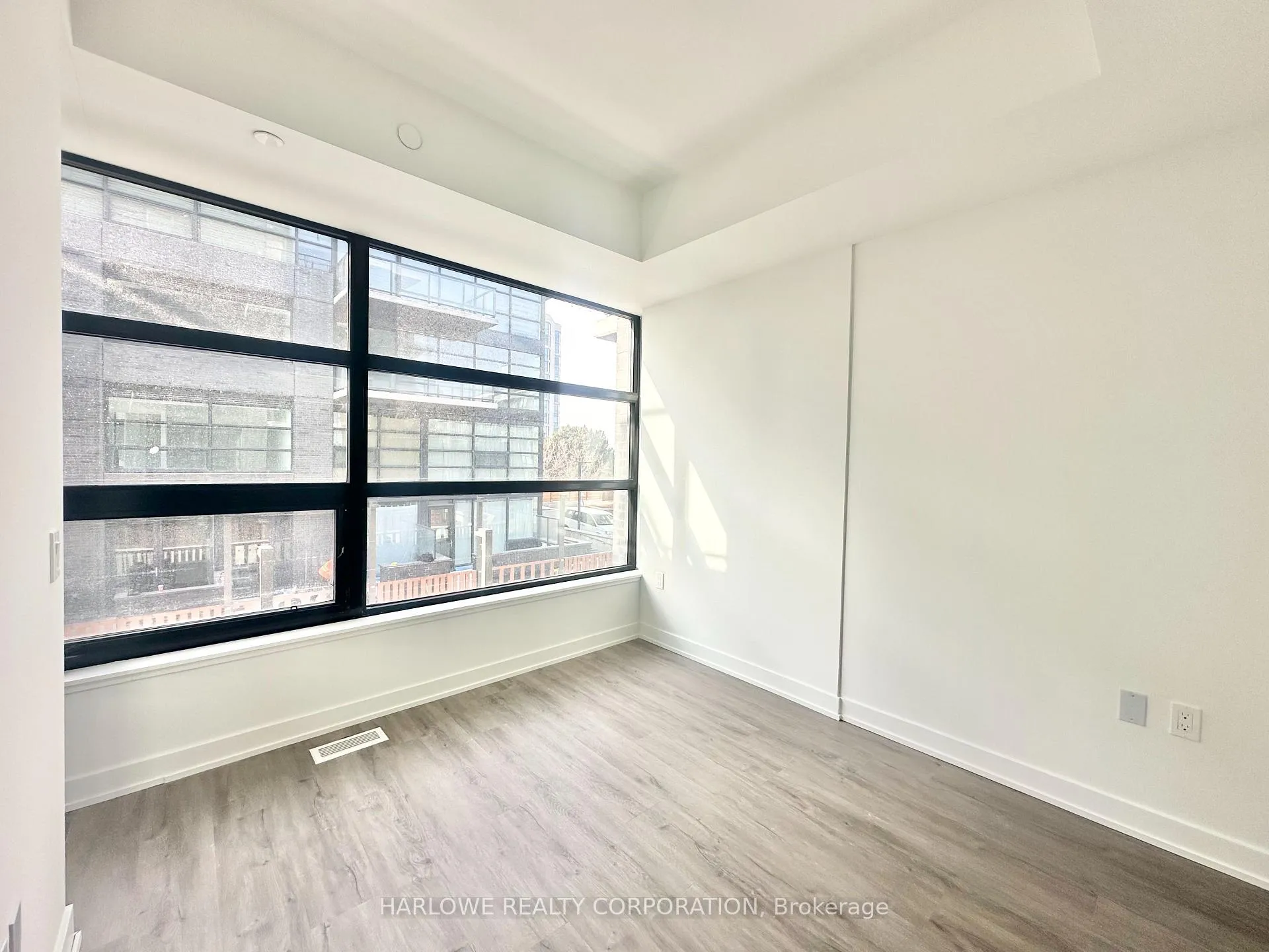 Photo 8 of Unit 172 E, 1610 Charles Street E, Whitby, Port Whitby — HOMEH