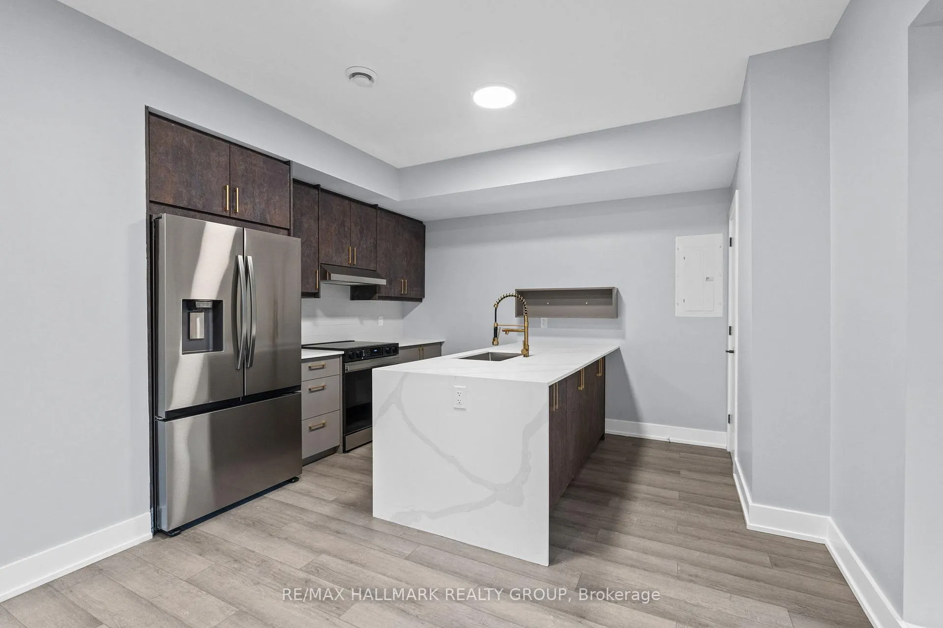 Photo 5 of Unit B, 884 Byron Avenue, Ottawa, McKellar/Highland — HOMEH