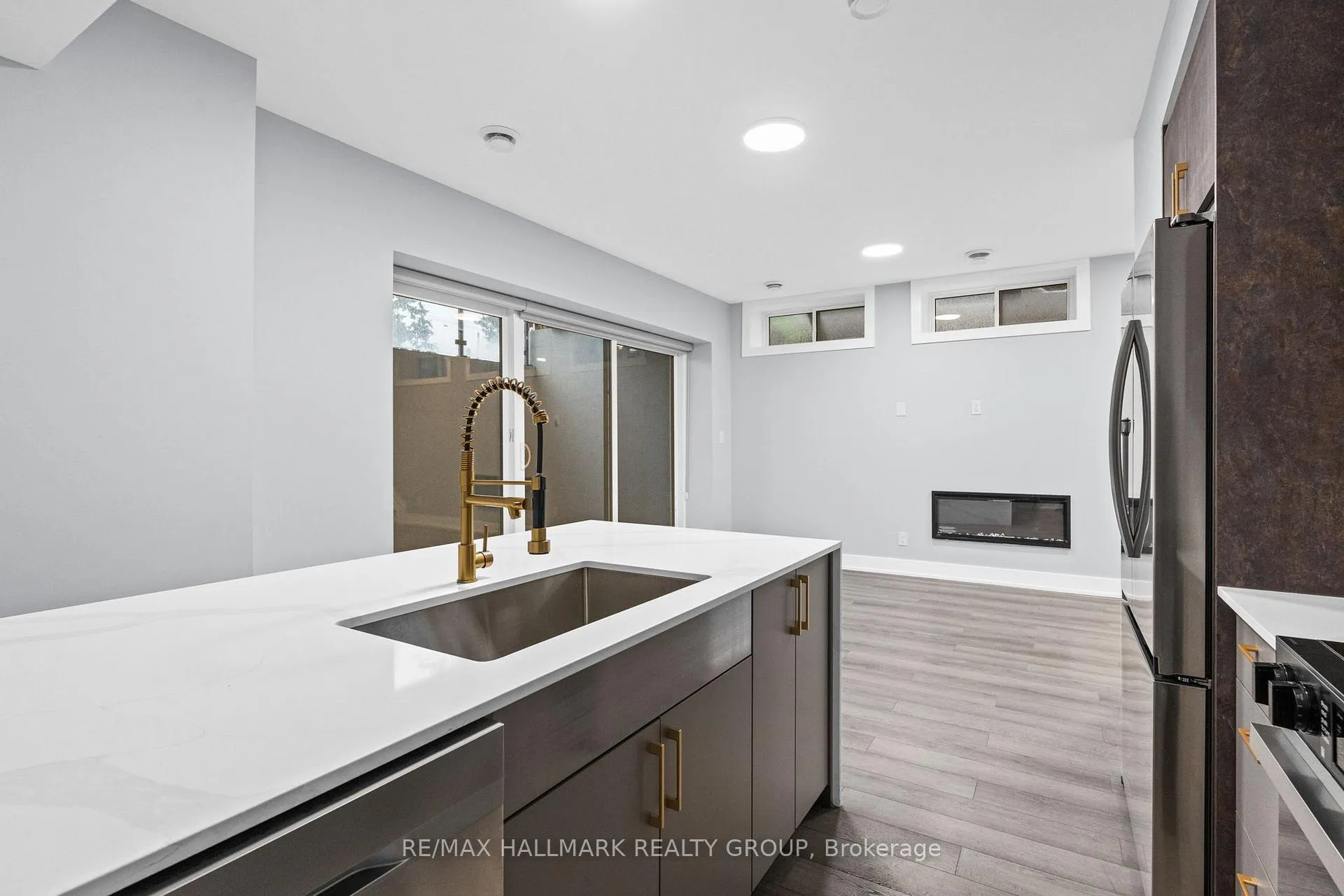 Photo 8 of Unit B, 884 Byron Avenue, Ottawa, McKellar/Highland — HOMEH