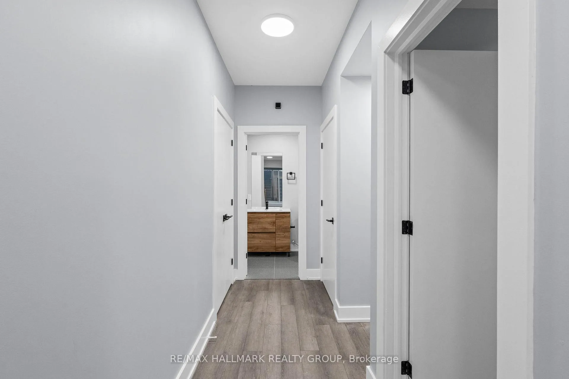 Photo 9 of Unit B, 884 Byron Avenue, Ottawa, McKellar/Highland — HOMEH