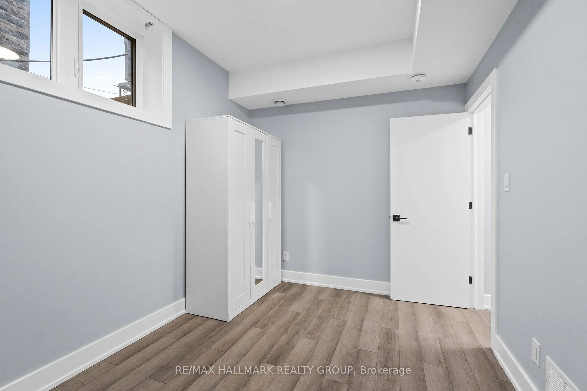 Photo 14 of Unit B, 884 Byron Avenue, Ottawa, McKellar/Highland — HOMEH