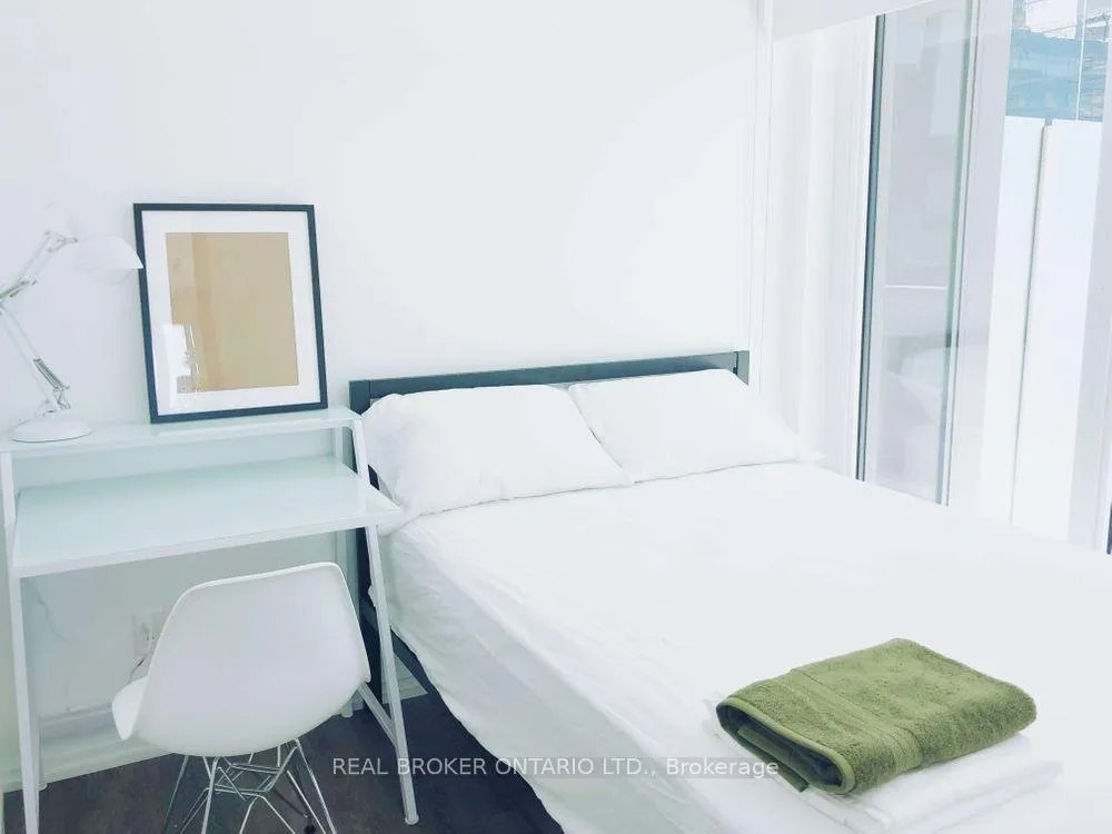 Photo 7 of Unit 1209, 197 Yonge Street, Toronto, Church-Yonge Corridor — HOMEH