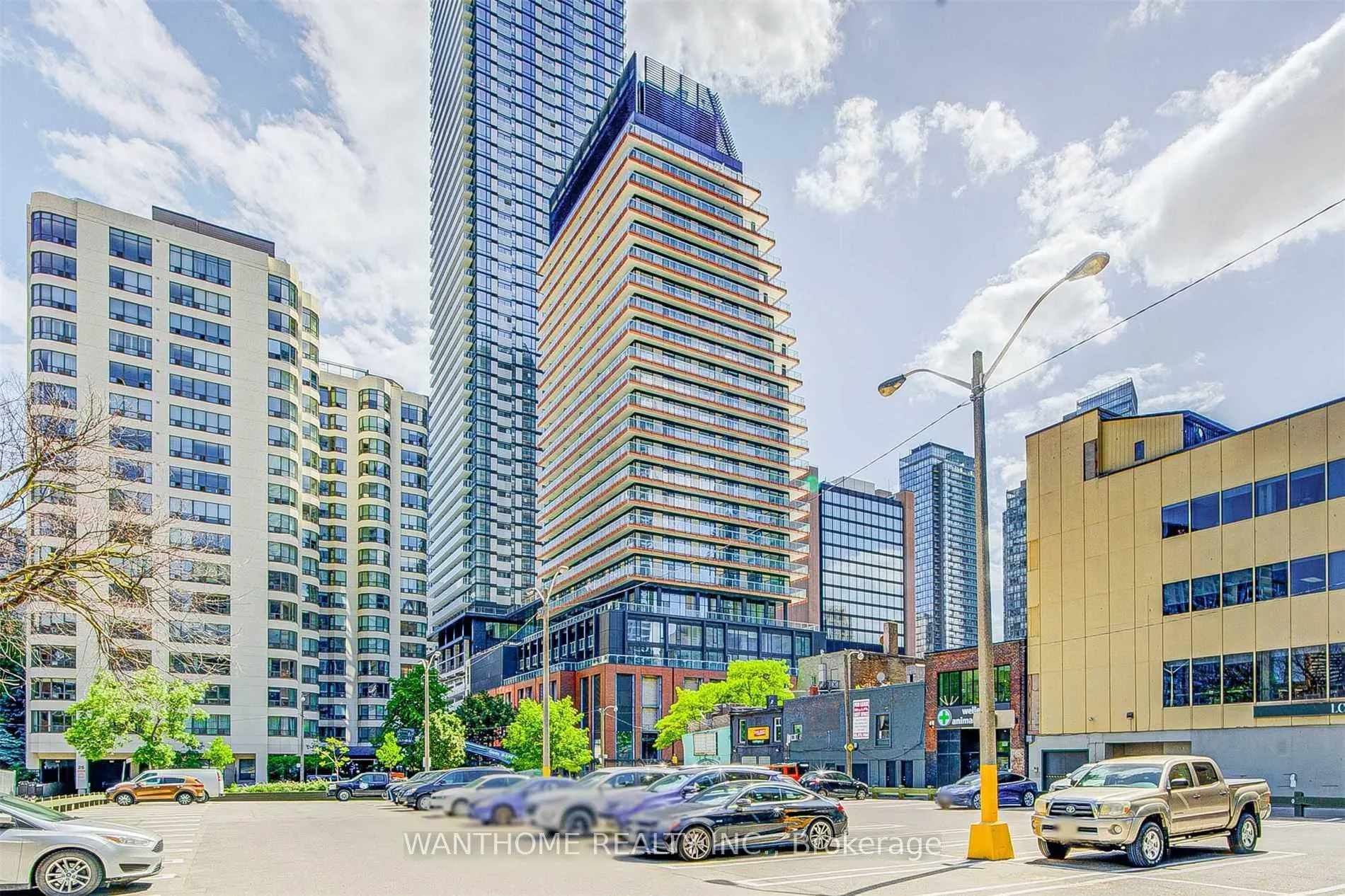 Front of Unit 1203, 18 Maitland Terrace SE