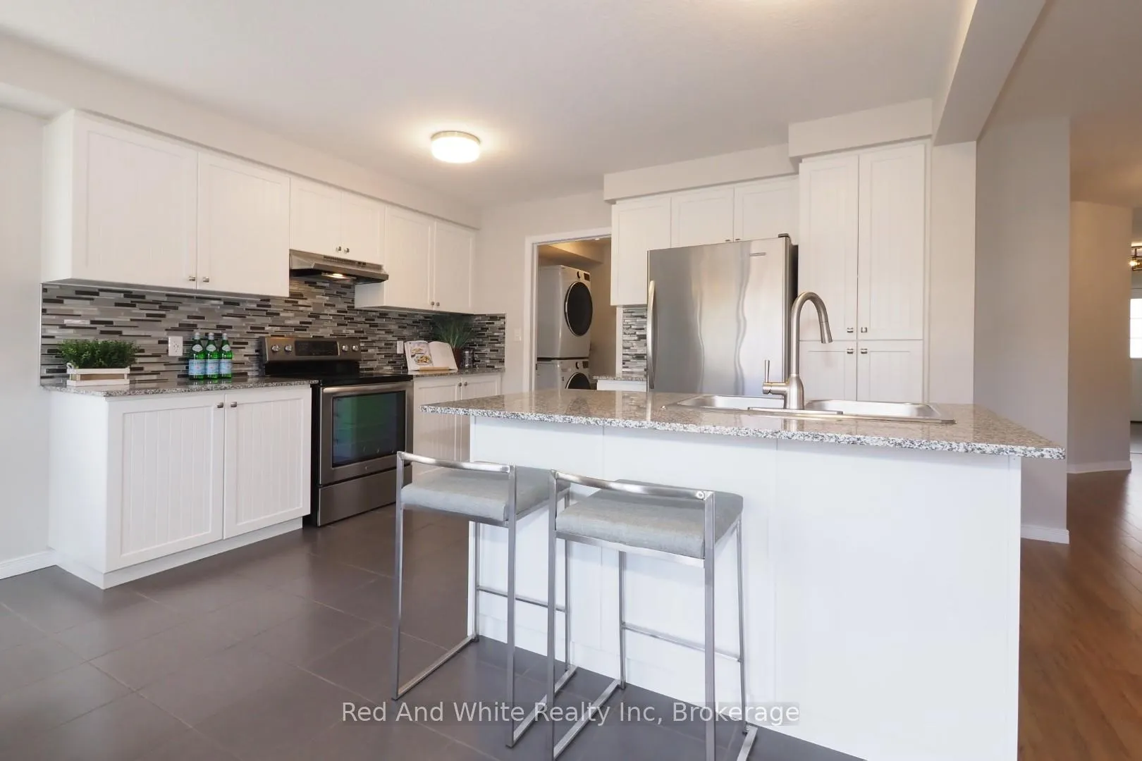 Photo 14 of 441 Woodbine Avenue, Kitchener — HOMEH