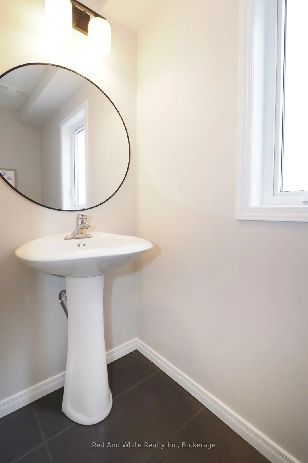 Photo 23 of 441 Woodbine Avenue, Kitchener — HOMEH
